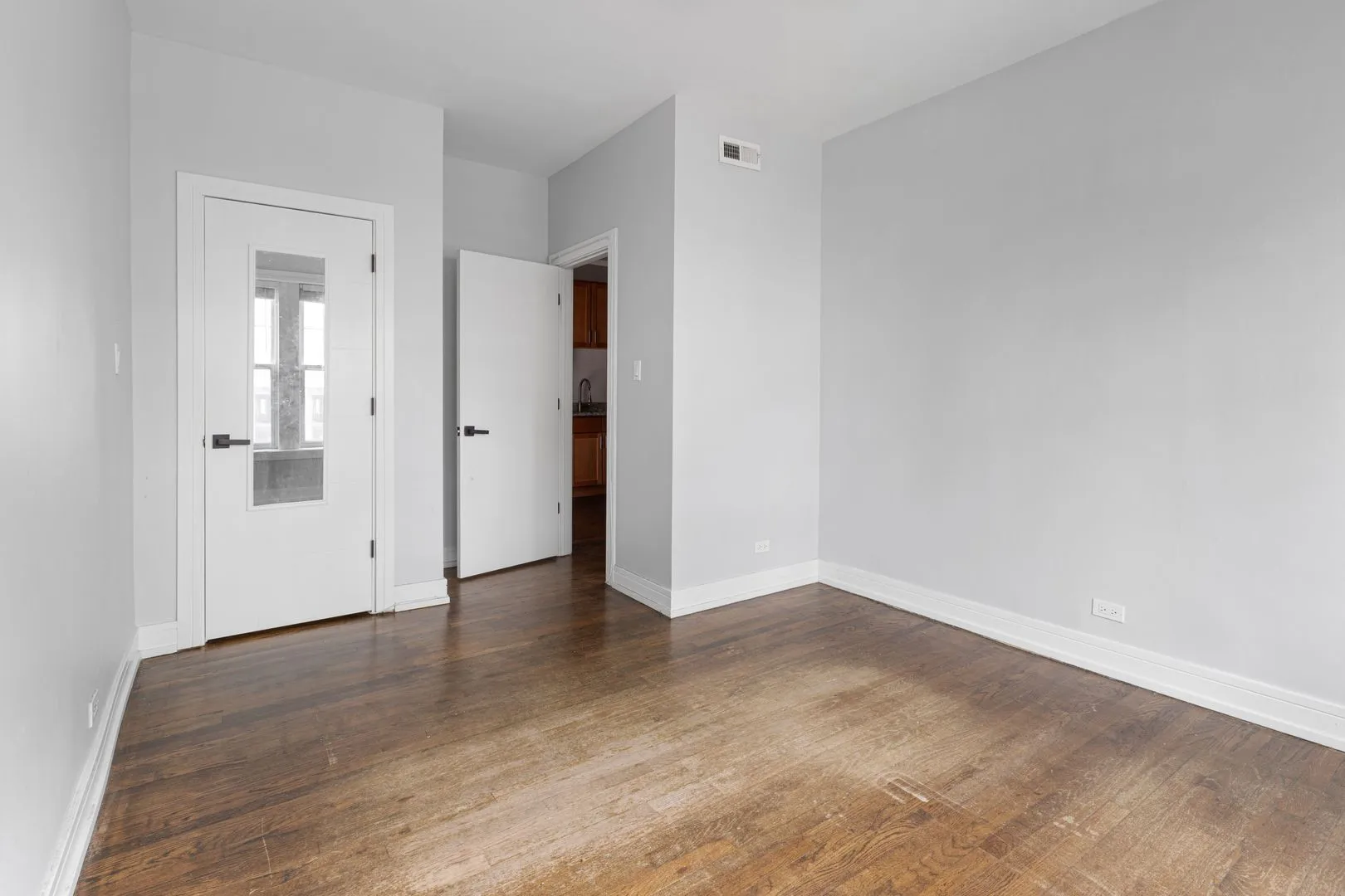 6100 N Winthrop Ave, ,  60660, USA 60660-unit#1ST FLOOR-Chicago-IL