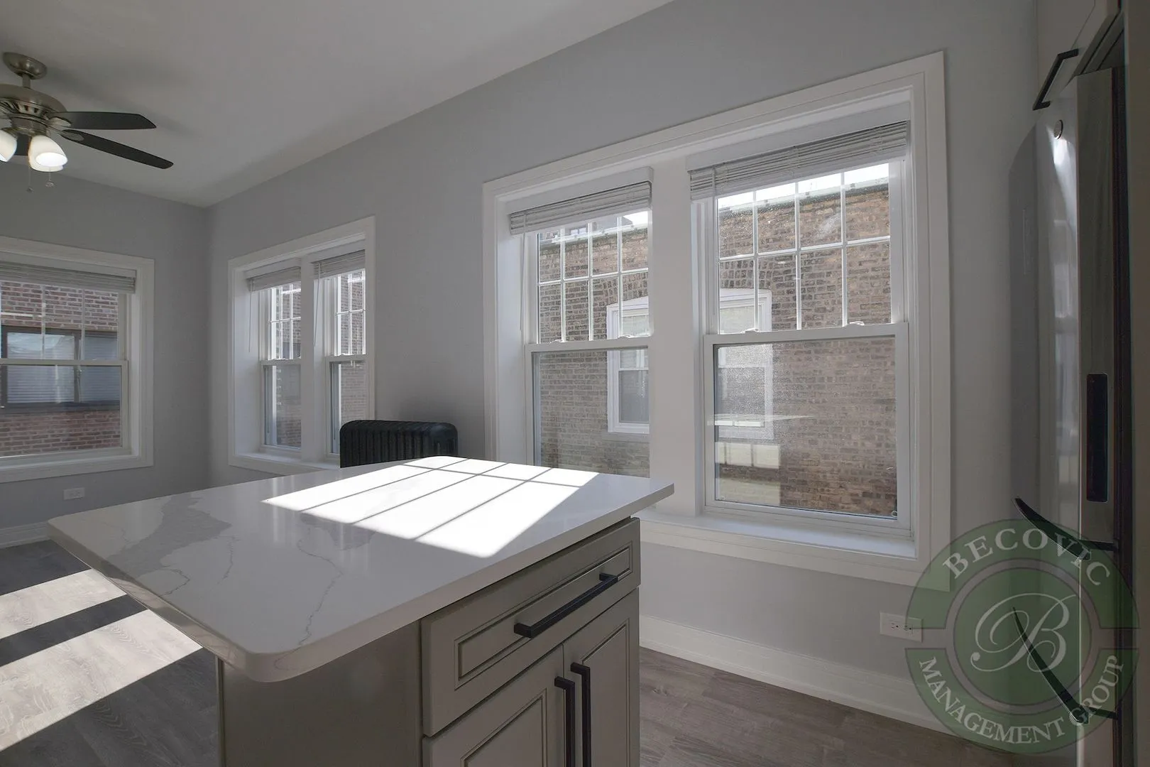 1063 W Glenlake Ave, ,  60660, USA 60660-unit#3S-Chicago-IL