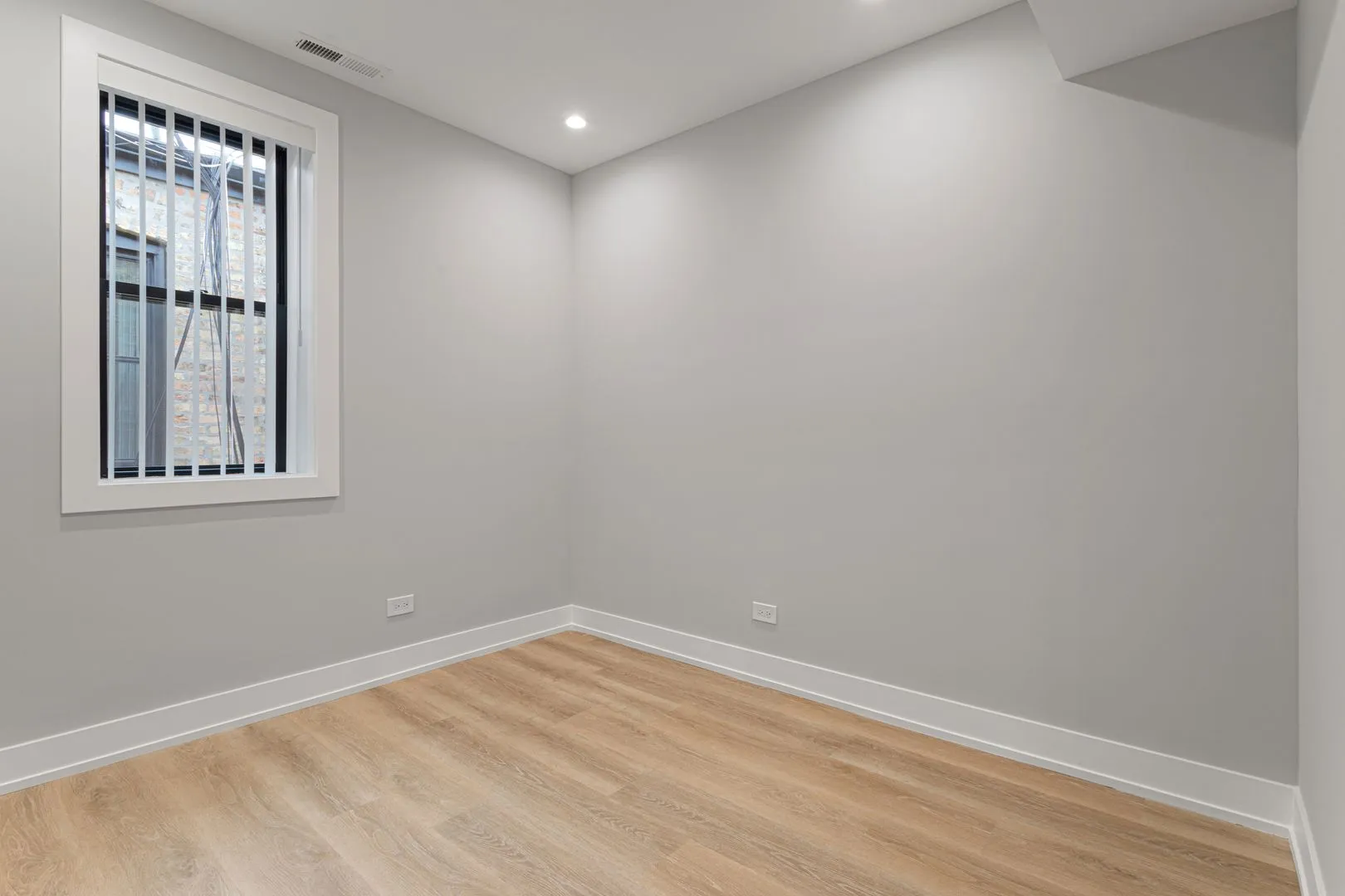 1556 W Juneway Terrace, , 60626, USA 60626-unit#1L-Chicago-IL