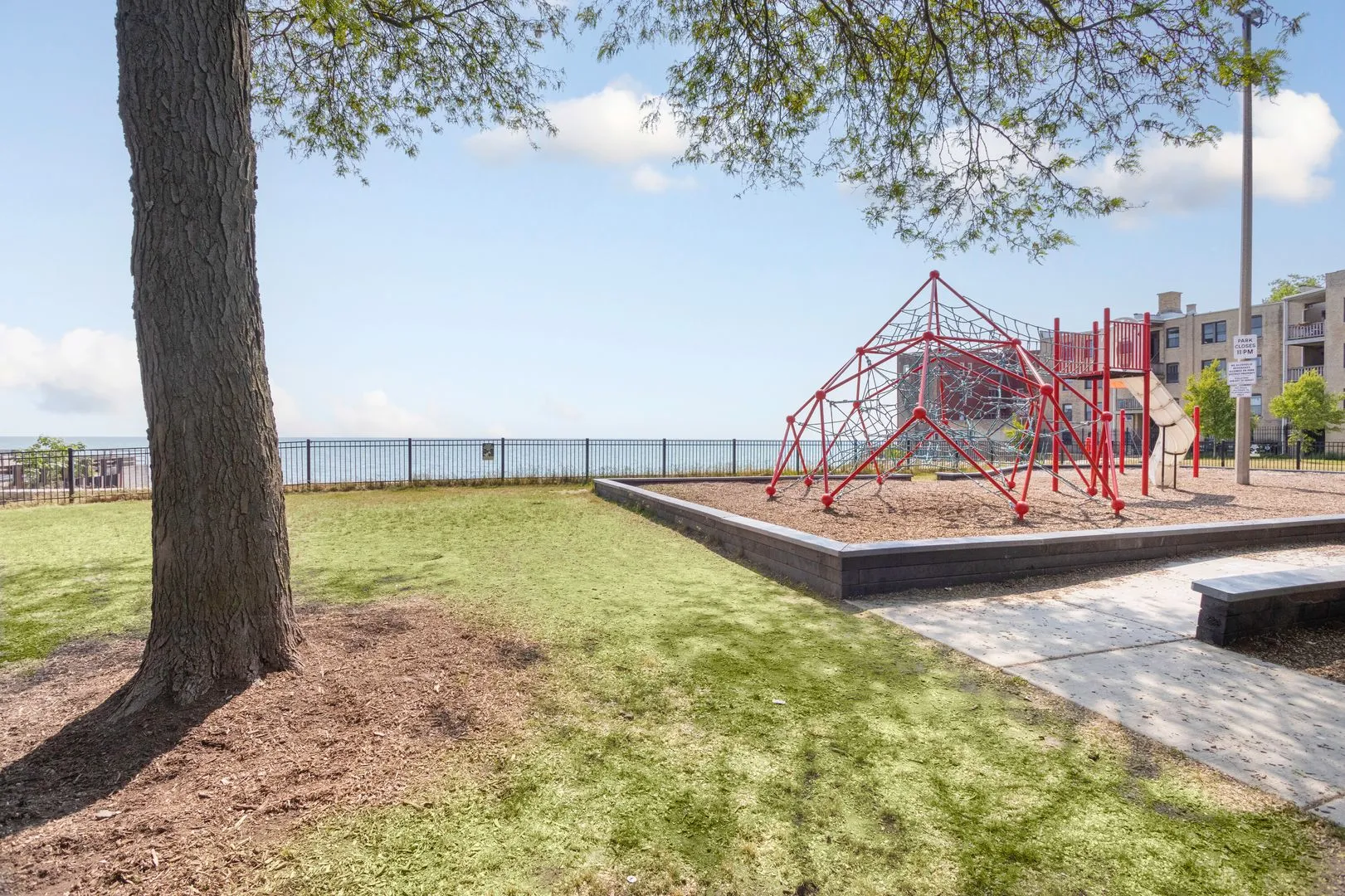 7510 N Eastlake Terrace, ,  60626, USA 60626-unit#2E-Chicago-IL