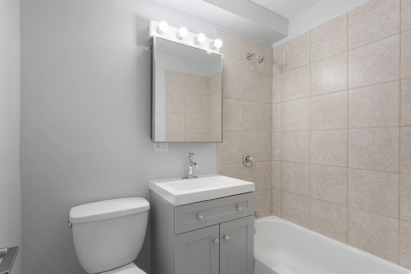 7616 N Marshfield Ave, ,  60626, USA 60626-unit#306-Chicago-IL