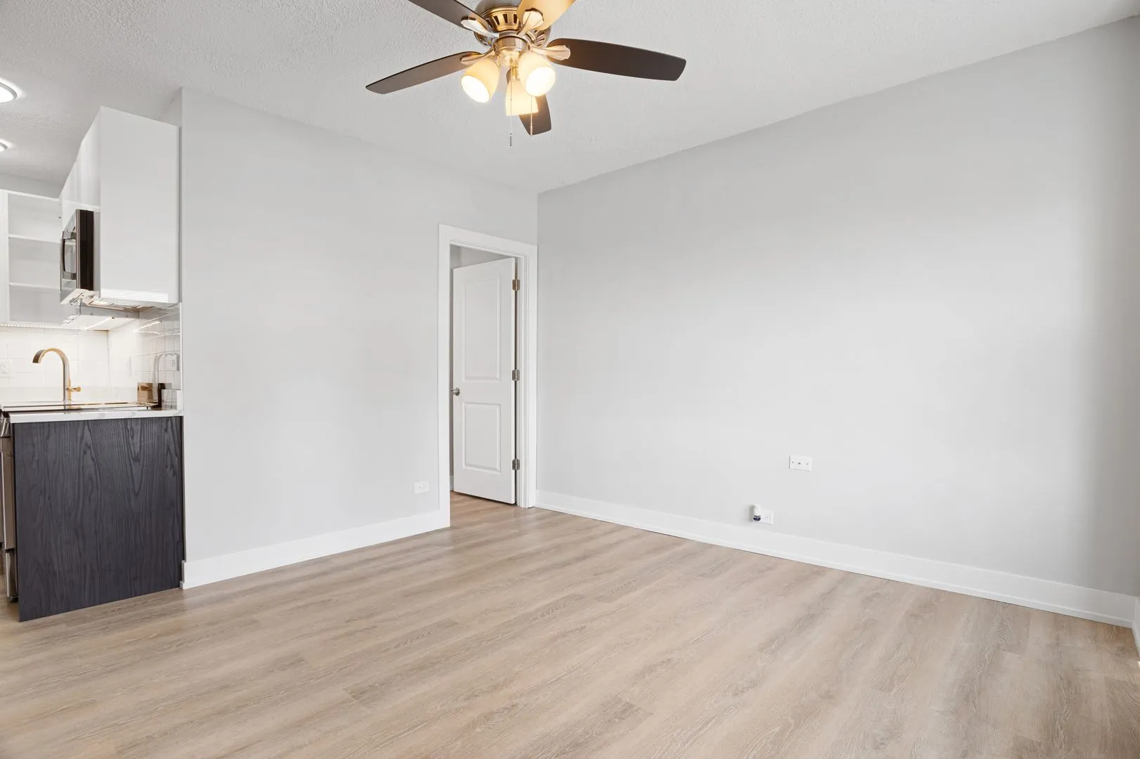 6026 N Winthrop Ave, ,  60660, USA 60660-unit#6E-Chicago-IL
