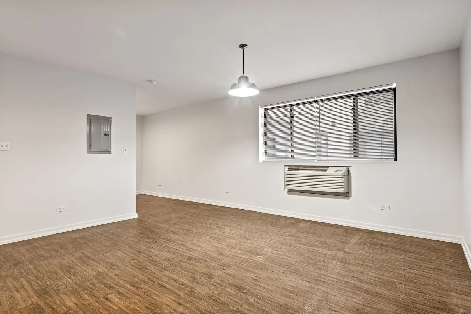 5411 N Winthrop Ave, , 60640, USA 60640-unit#418-Chicago-IL