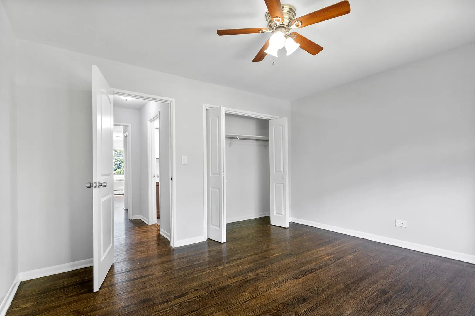 6826 N Ridge Blvd, , 60645, USA 60645-unit#301-Chicago-IL