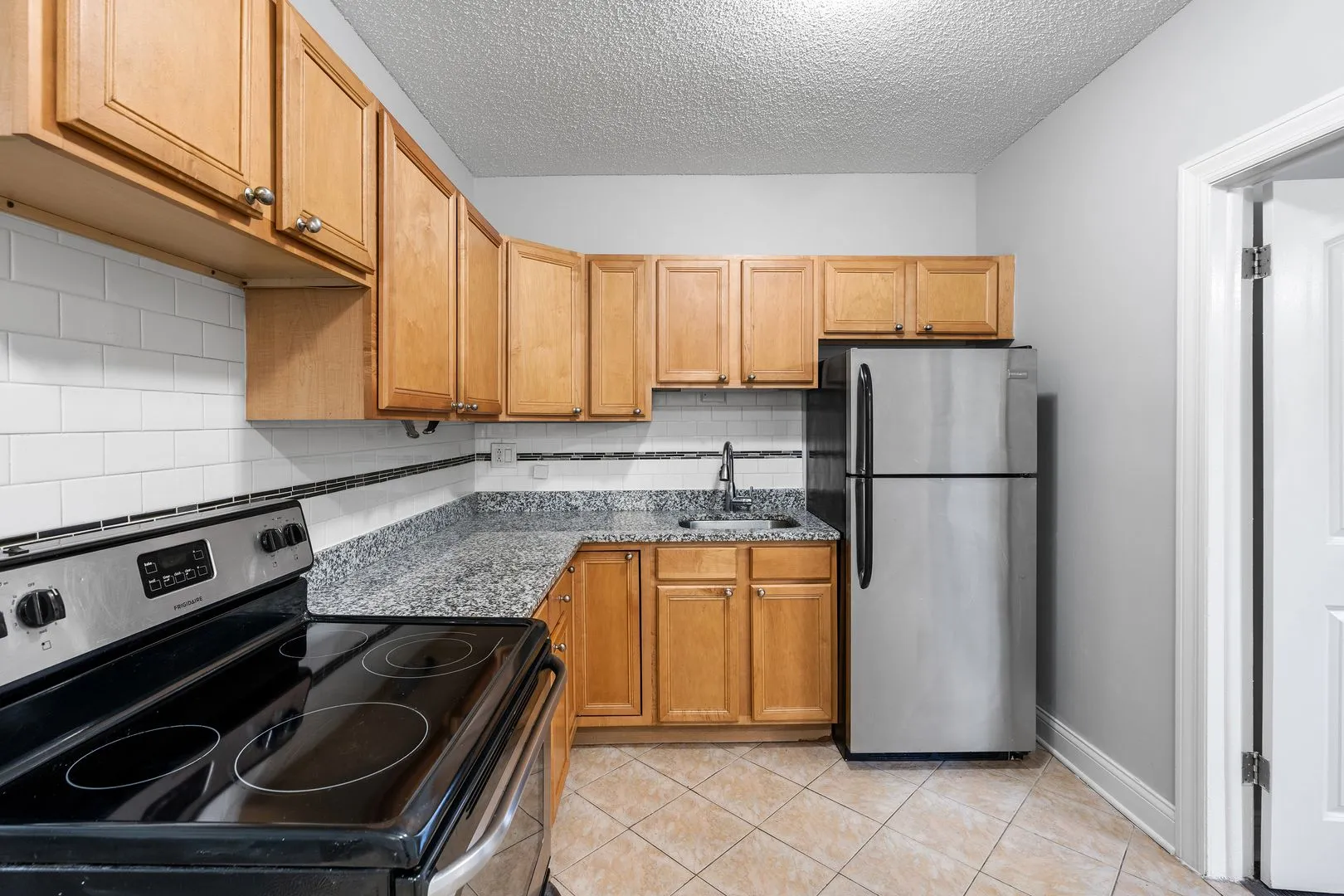 4520 N Clarendon Ave, , 60613, USA 60640-unit#204-Chicago-IL