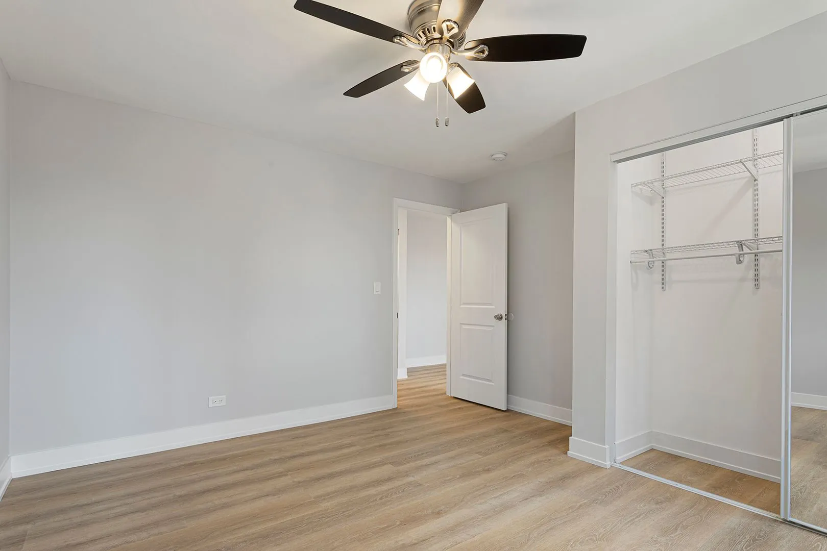 6021 N Winthrop Ave, ,  60660, USA 60660-unit#401-Chicago-IL