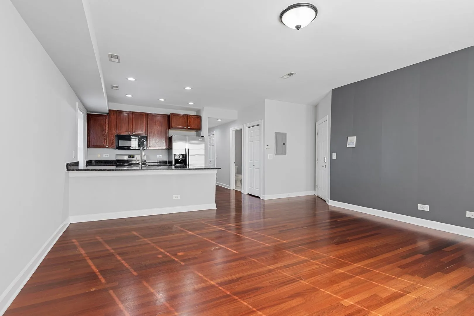 7367 N Ashland Ave, ,  60626, USA 60626-unit#3-Chicago-IL