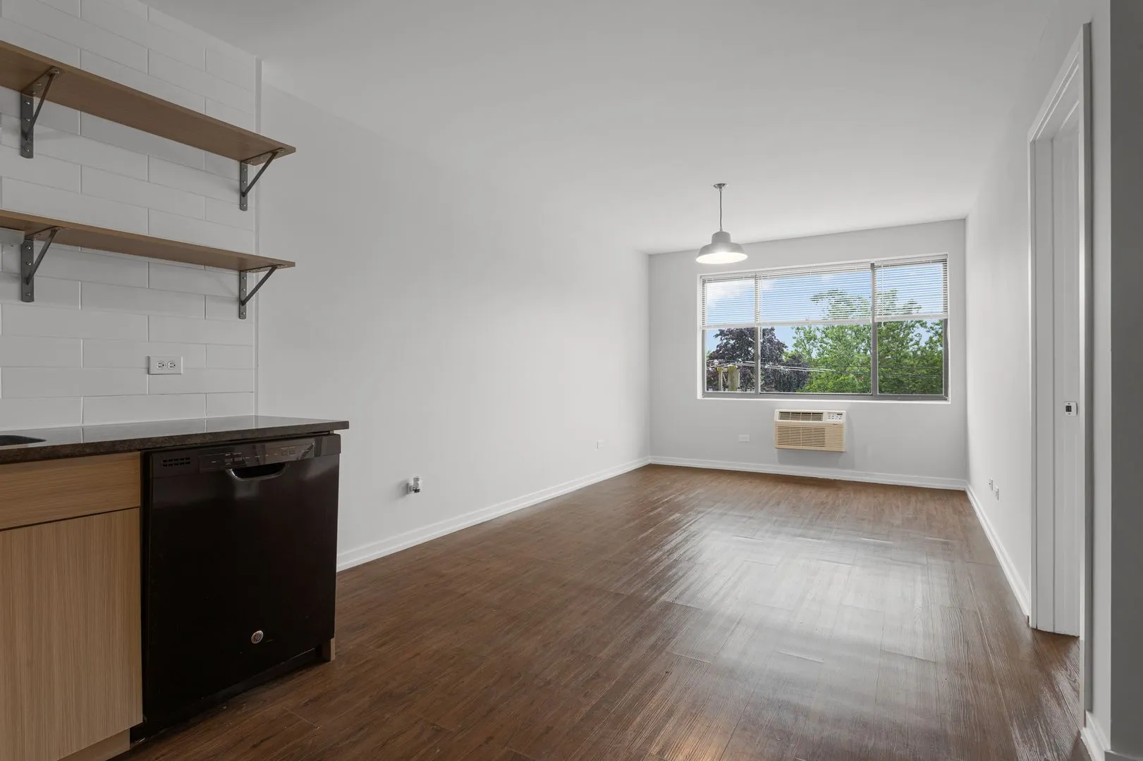 6134 N Kenmore Ave, ,  60660, USA 60660-unit#310-Chicago-IL