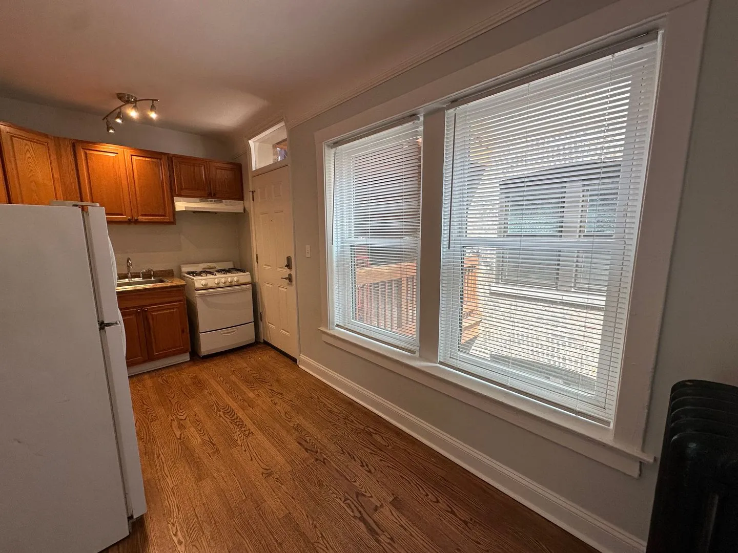 7033 N Glenwood Ave, ,  60626, USA 60626-unit#3S-Chicago-IL