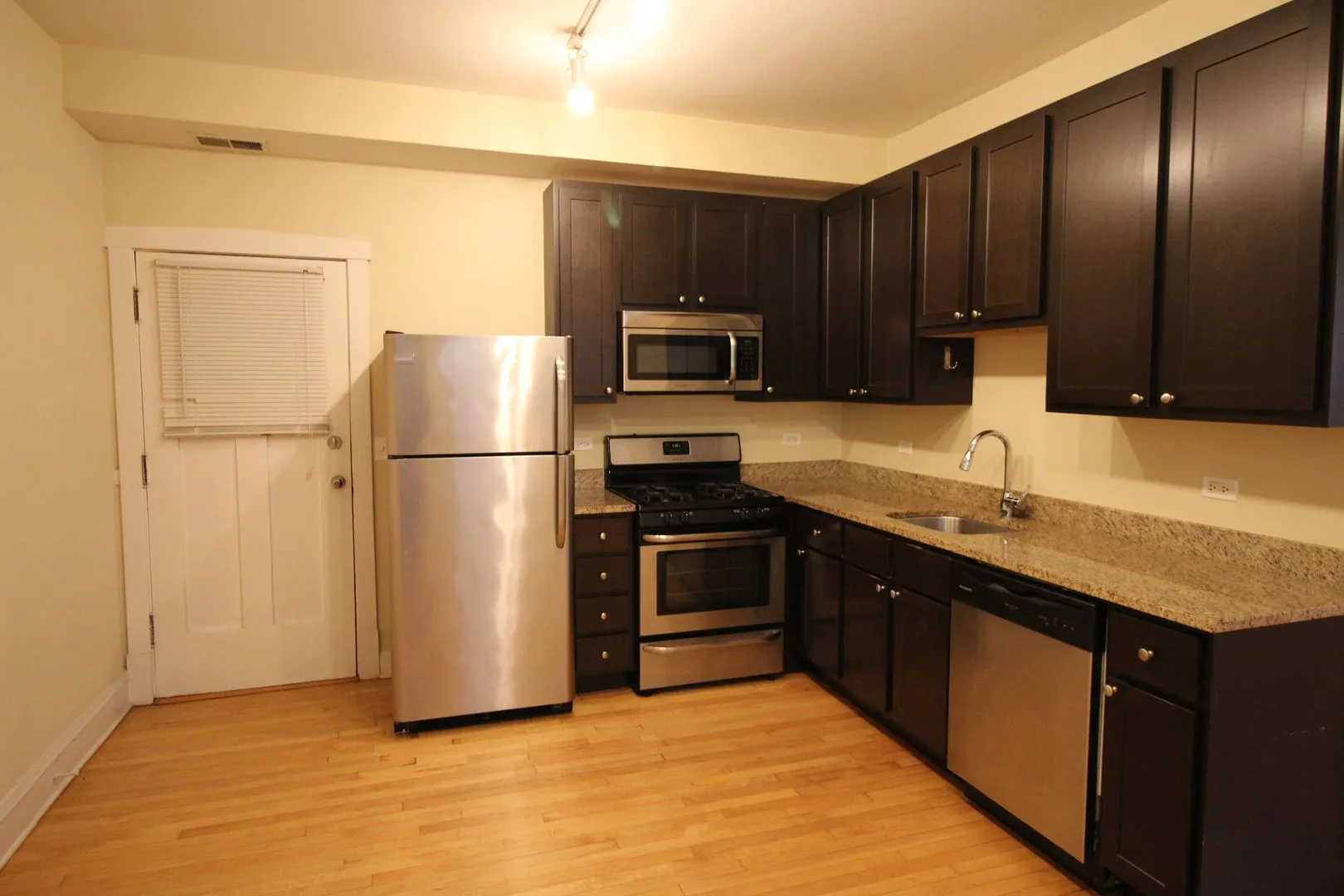 3767 N Pulaski Rd, ,  60641, USA 60641-unit#2R-Chicago-IL