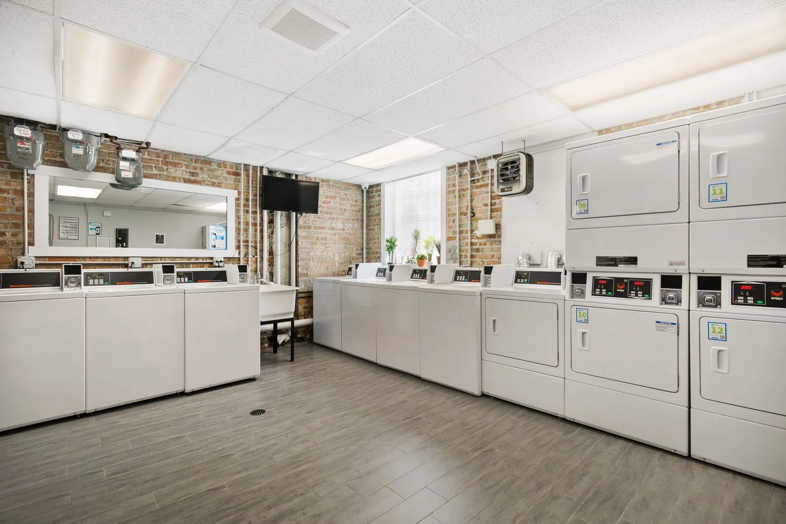 1112 W Glenlake Ave, ,  60660, USA 60660-unit#3RD FLOOR-Chicago-IL