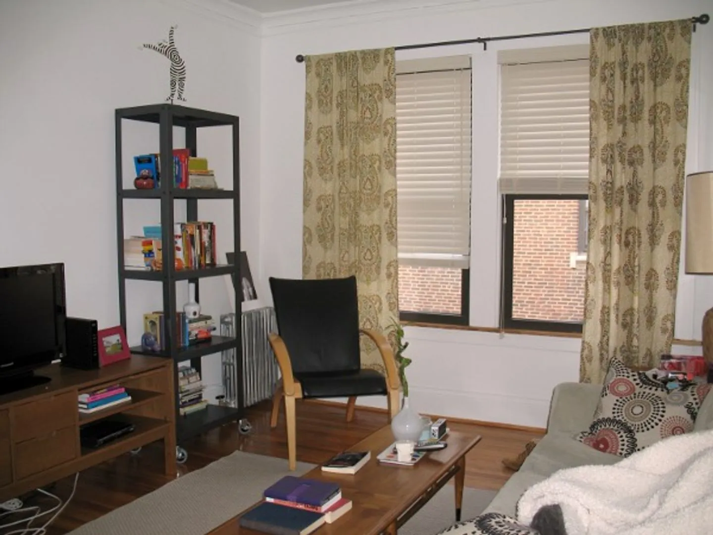 921 W Oakdale Ave, , 60657, USA 60657-unit#1B-Chicago-IL