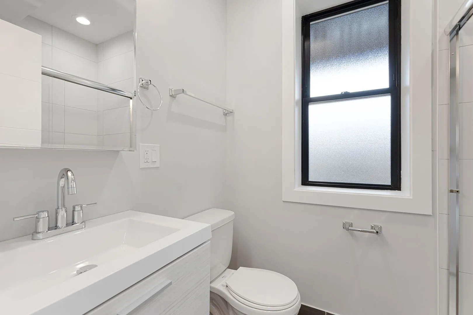 1548 W Juneway Terrace, ,  60626, USA 60626-unit#2A-Chicago-IL