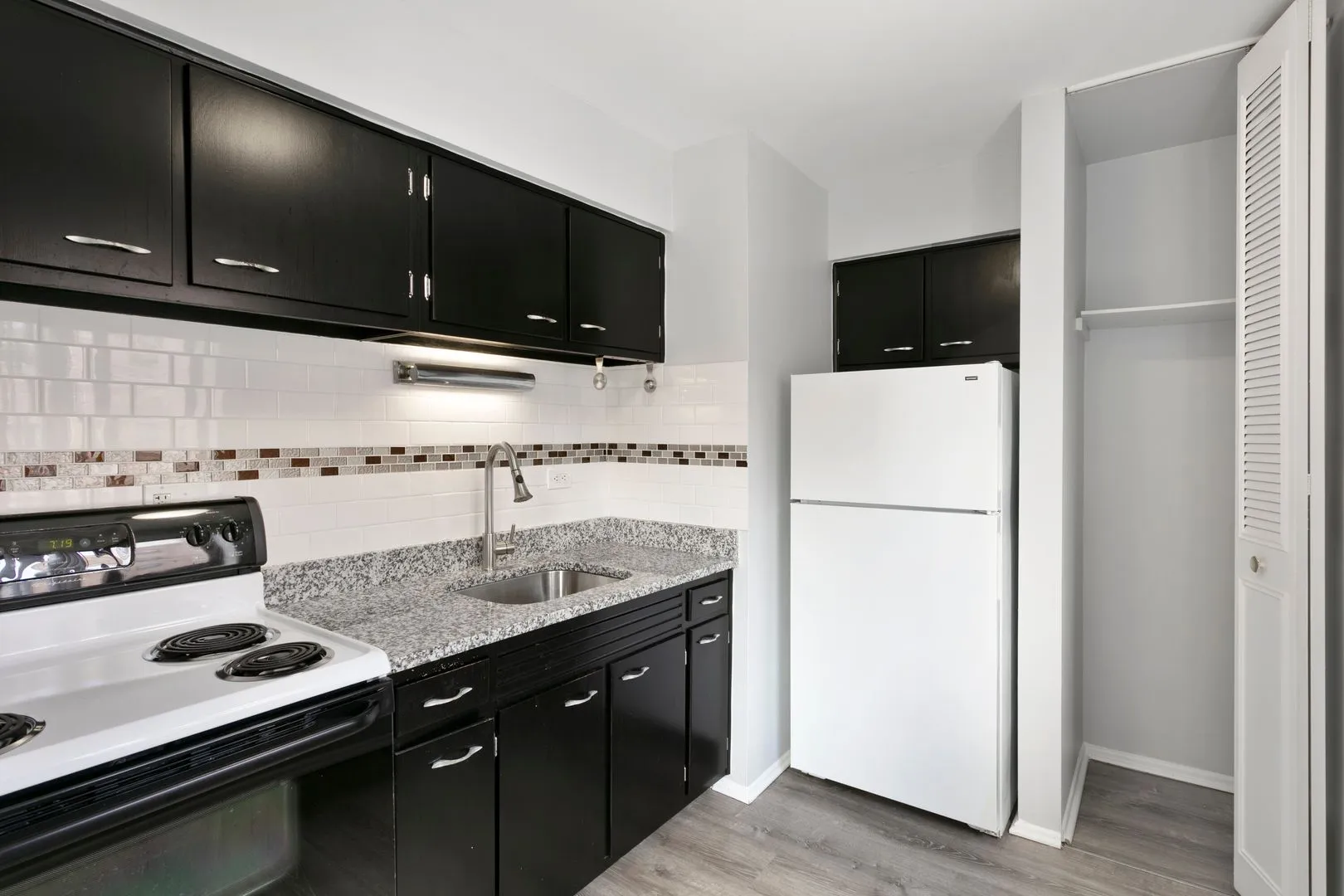 6029 N Winthrop Ave, , 60660, USA 60660-unit#308-Chicago-IL
