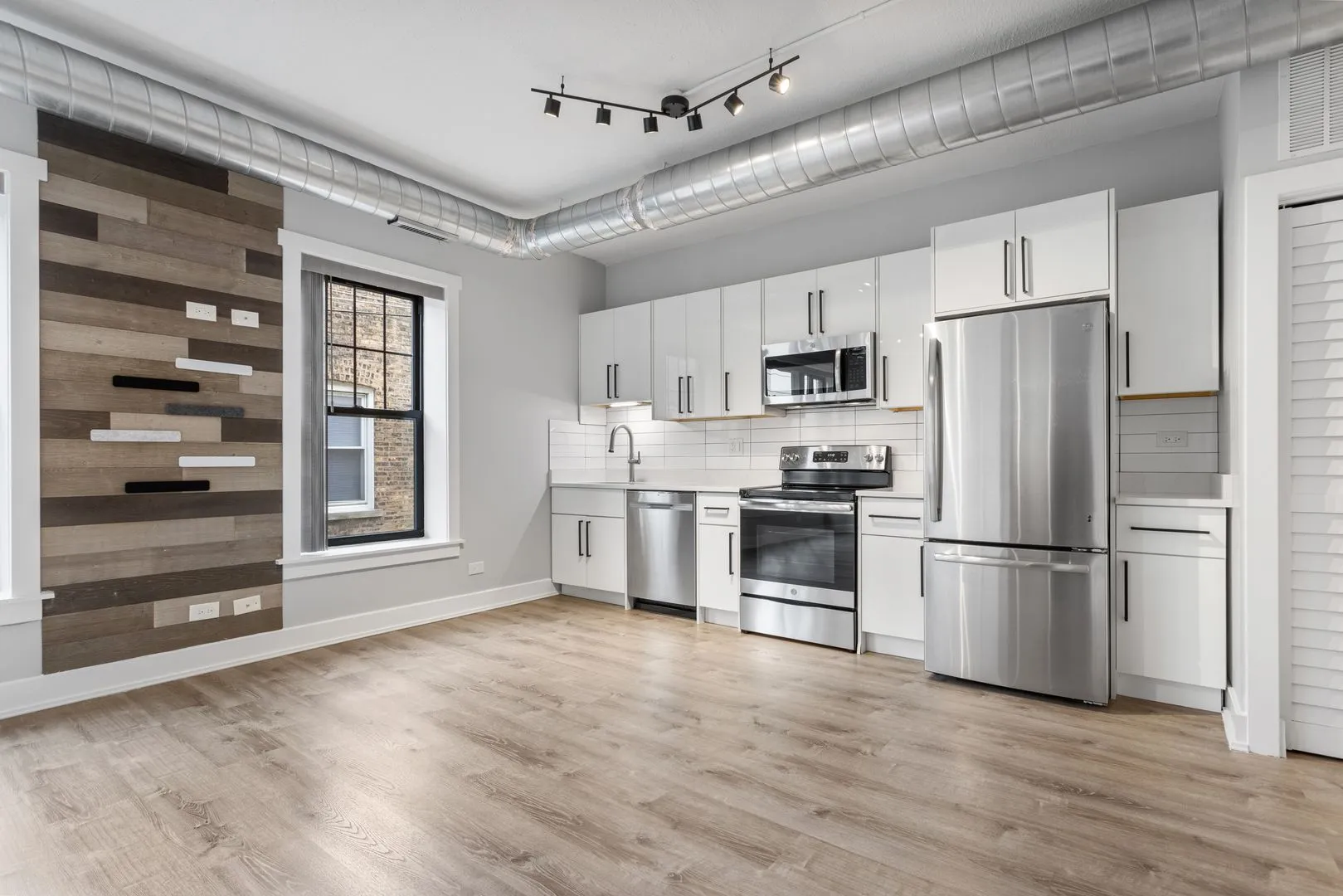 7645 N Sheridan Rd, , 60626, USA 60626-unit#305-Chicago-IL