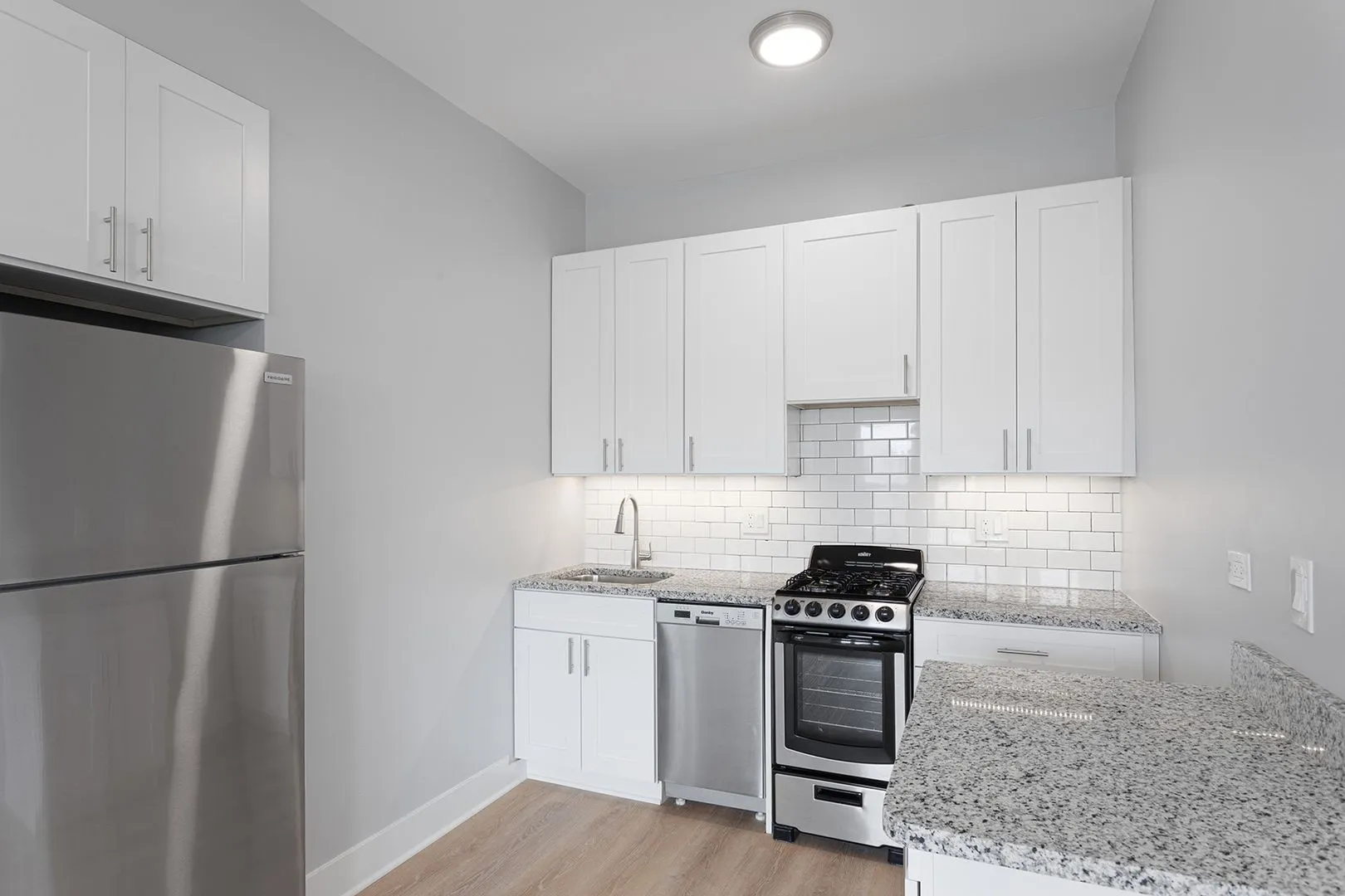 7600 N Sheridan Rd, ,  60626, USA 60626-unit#306-Chicago-IL