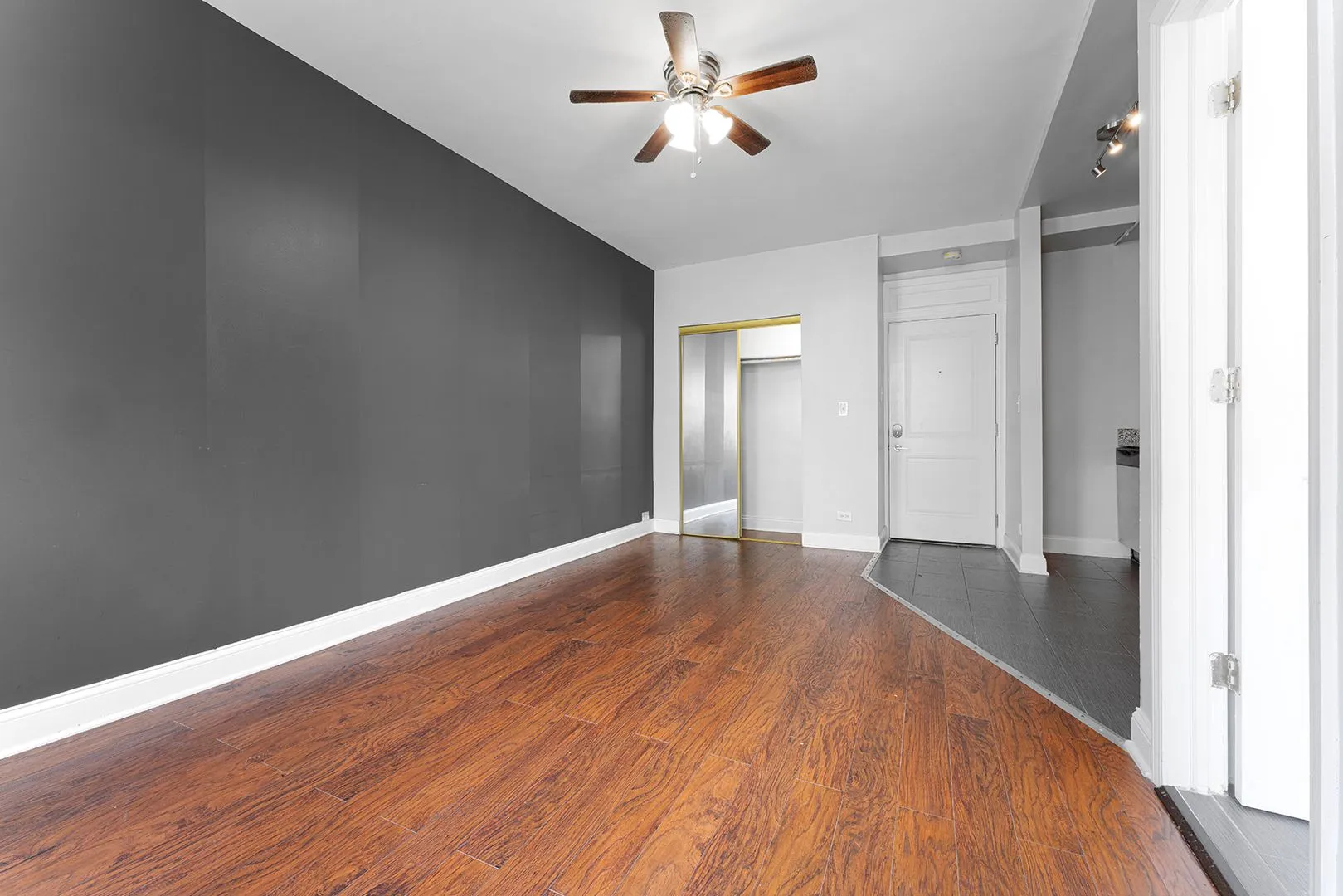 5860 N Kenmore Ave, ,  60660, USA 60660-unit#401-Chicago-IL