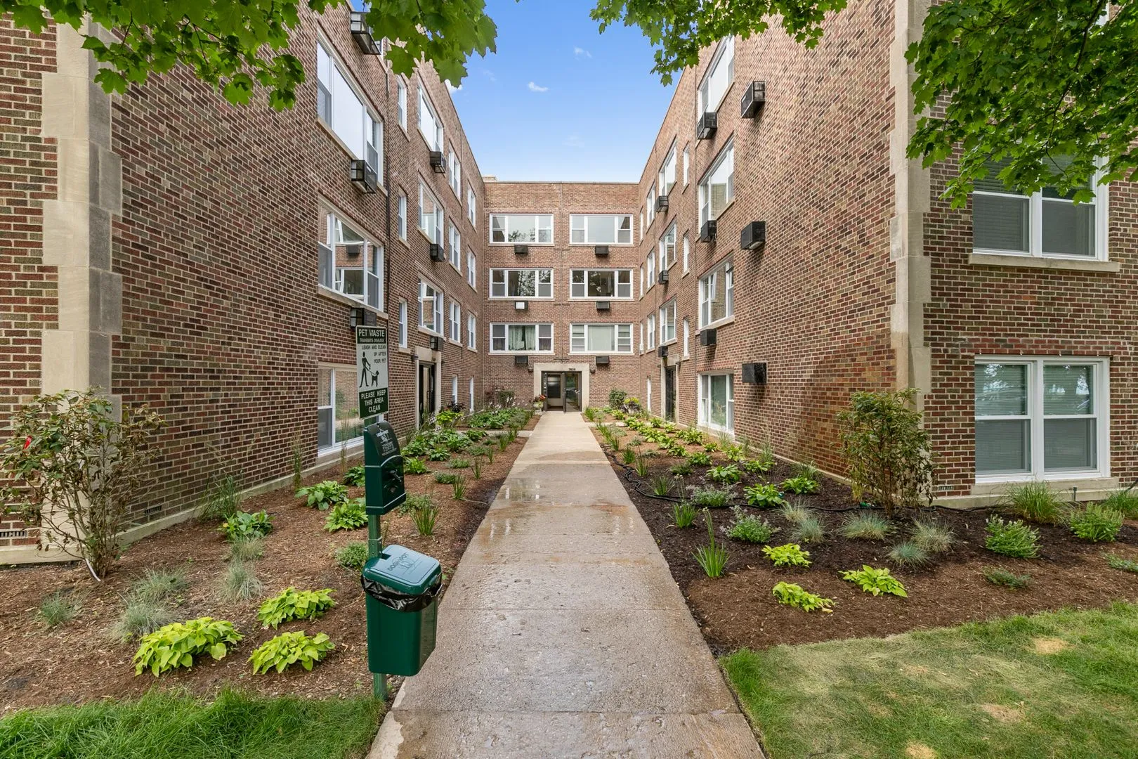 7634 N Eastlake Terrace, ,  60626, USA 60626-unit#2S-Chicago-IL