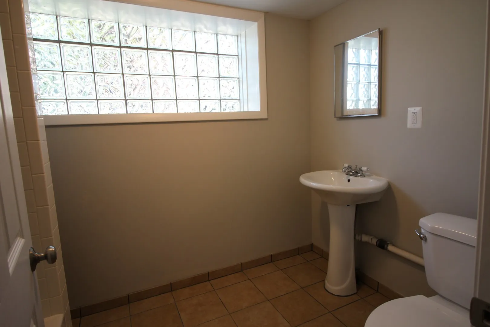 5219 N Christiana Ave, ,  60625, USA 60625-unit#GARDEN-Chicago-IL