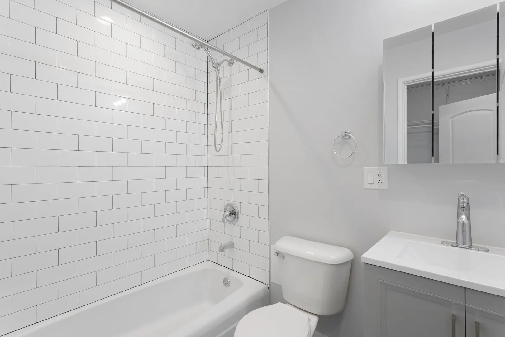 6001 N Kenmore Ave, , 60660, USA 60660-unit#303-Chicago-IL