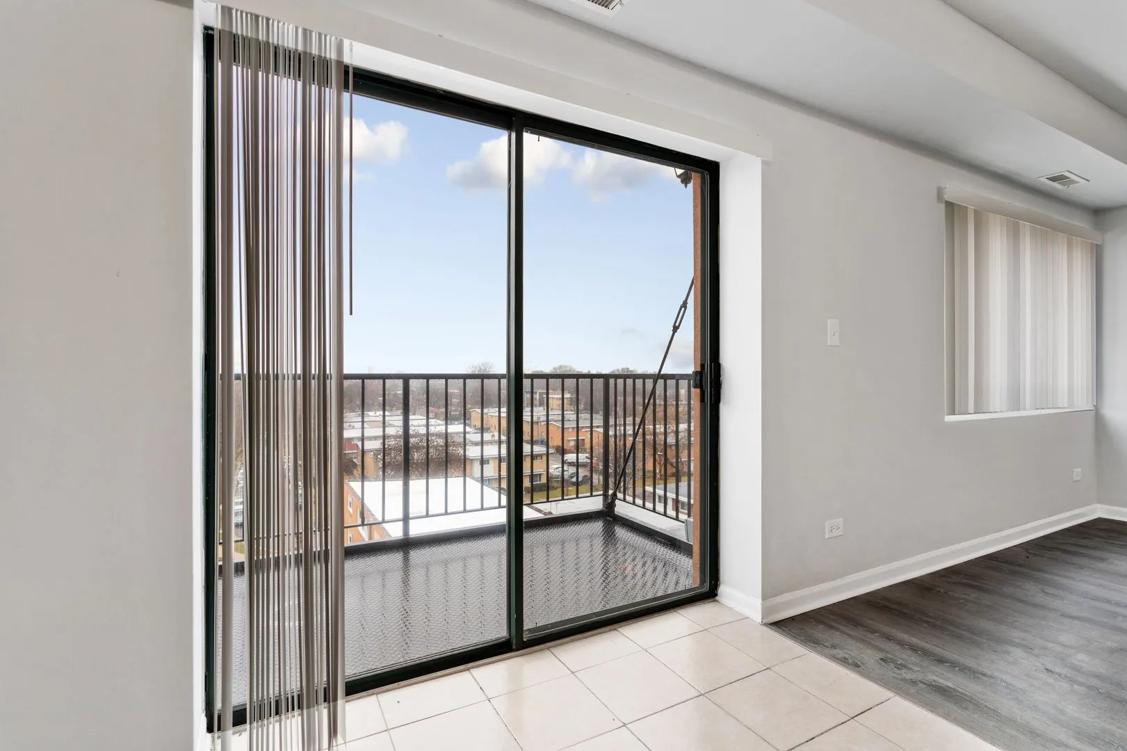 2451 W Howard St, , 60645, USA 60645-unit#511-Chicago-IL