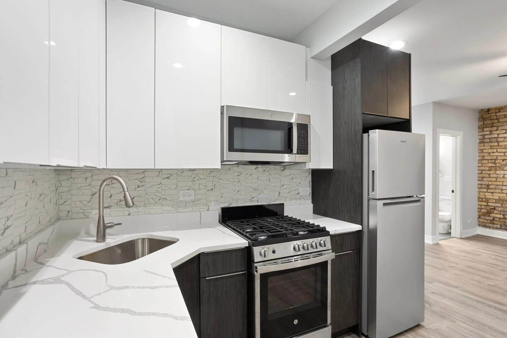 1651 W Jonquil Terrace, ,  60626, USA 60626-unit#10-Chicago-IL
