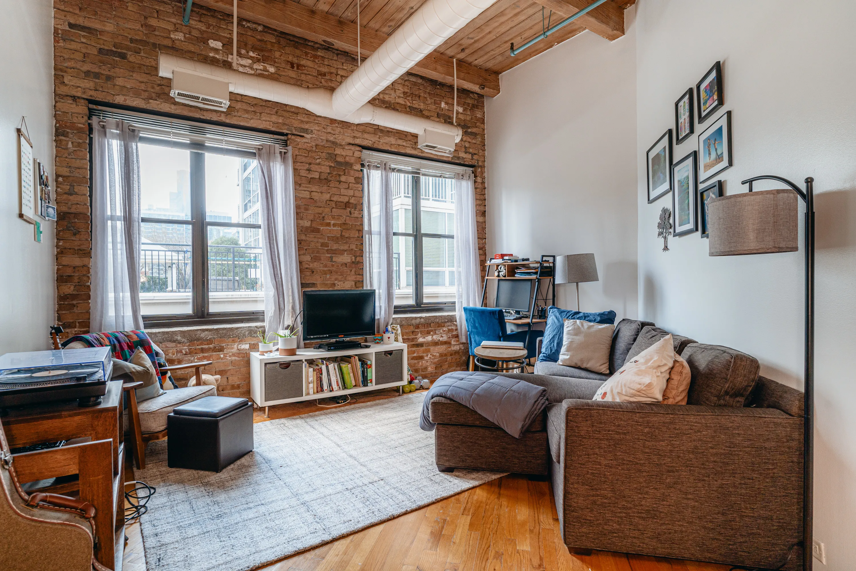 River North Condos For Rent 1 Bedroom, 1 Bathroom At 225 W Huron St 604