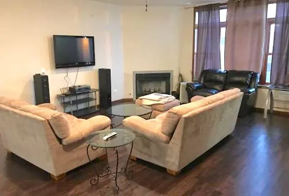 464 N ASHLAND AVE 60622-unit#2D-Chicago-IL