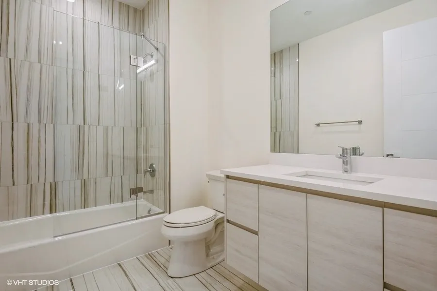 2353 W WABANSIA AVE 60647-Bucktown Gateway Apts-unit#0509-Chicago-IL