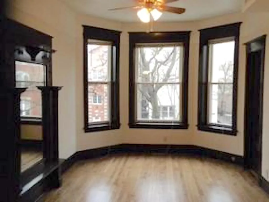 1539 N CLAREMONT AVE 60622-1539 N. Claremont-unit#02-Chicago-IL