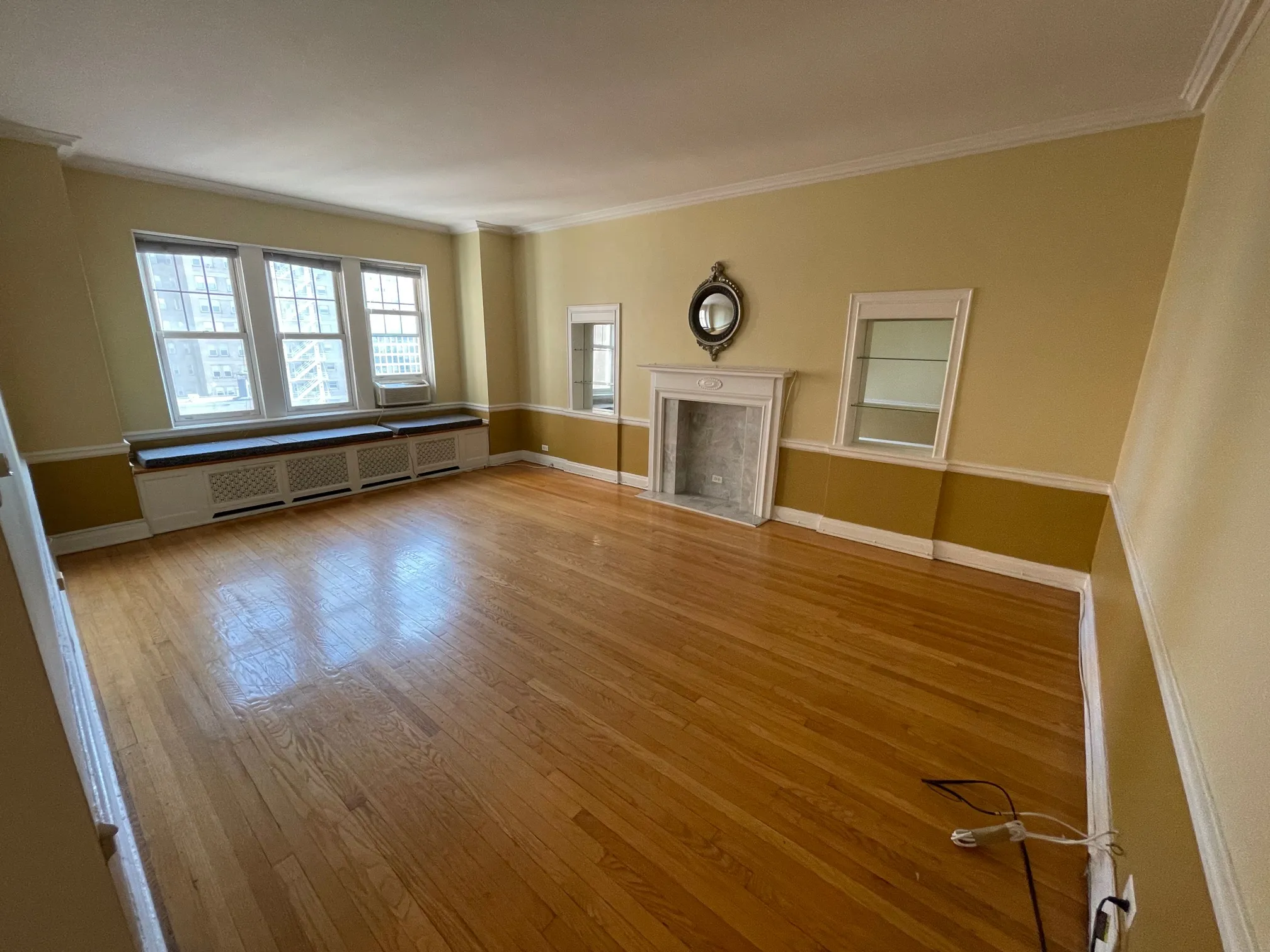 5000 S CORNELL AVE 60615-unit#17D-Chicago-IL
