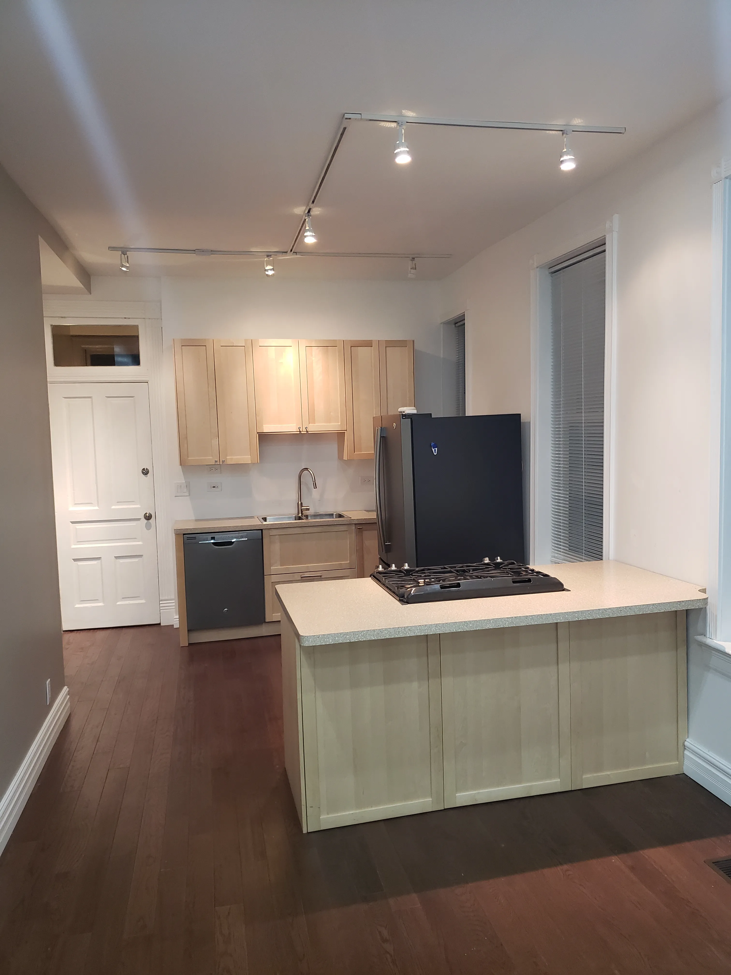 1641 N BELL AVE 60647-unit#1F-Chicago-IL