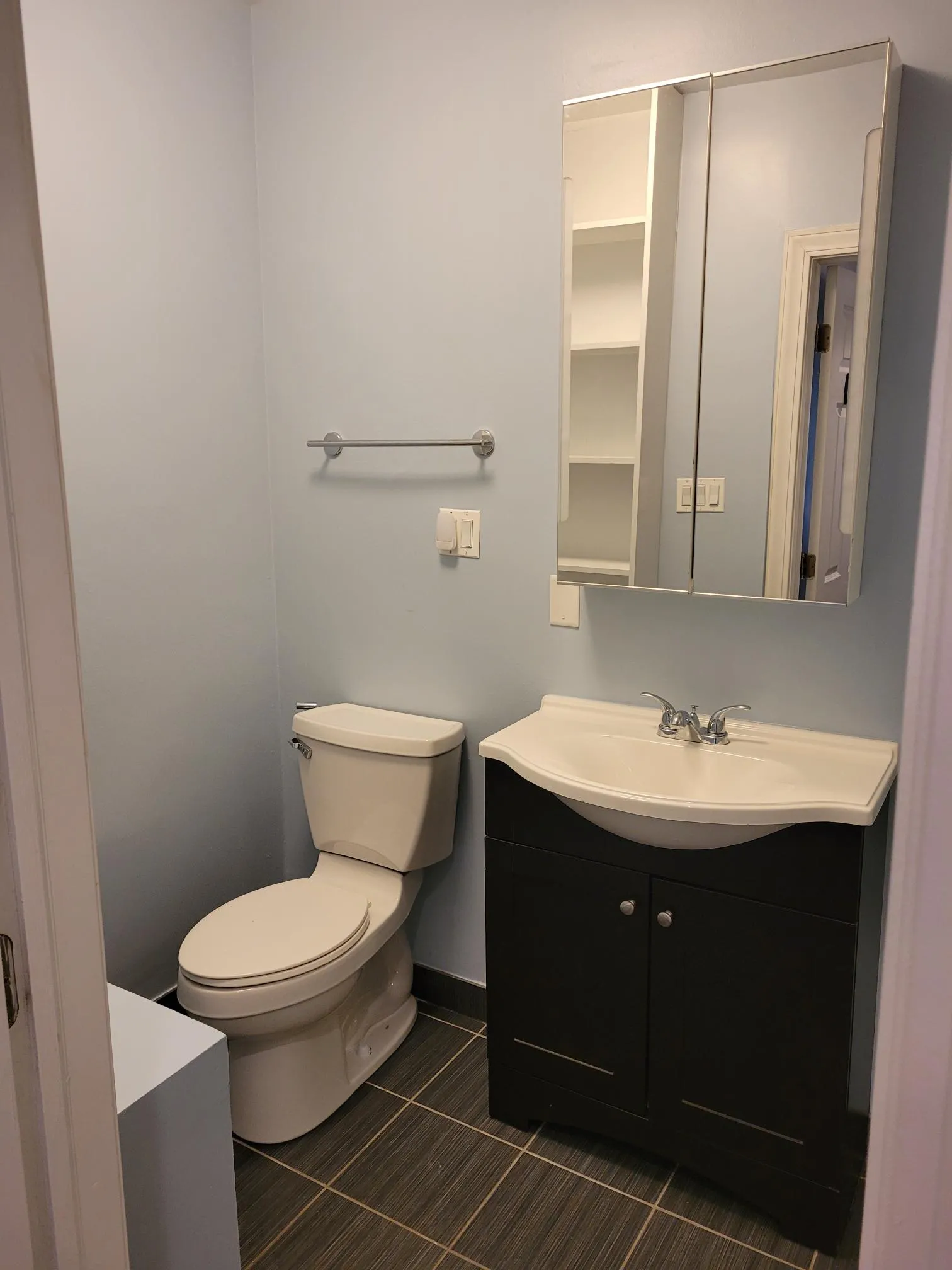 3259 N LEAVITT ST 60618-School & Leavitt-unit#1R-Chicago-IL