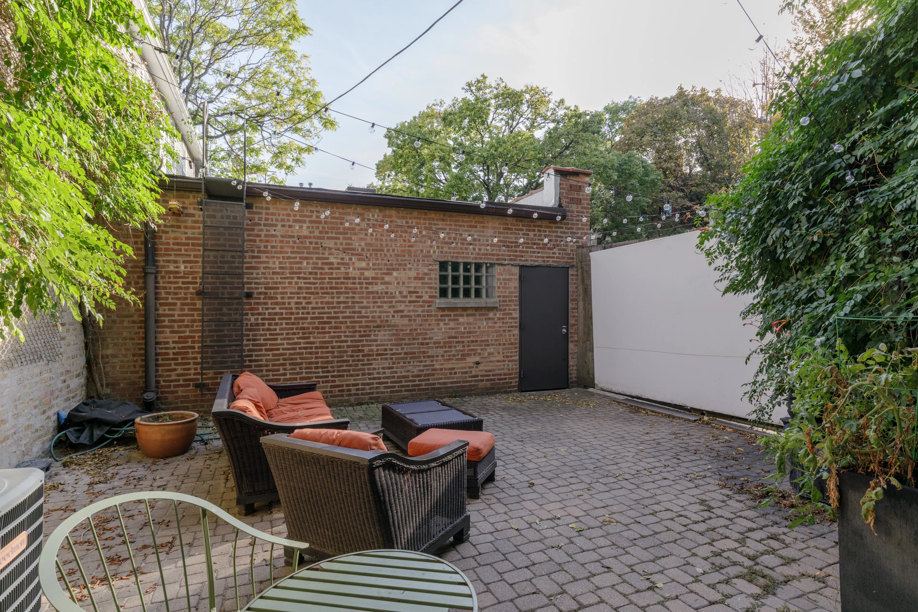 2159 W EVERGREEN AVE 60622-unit#Apt1-Chicago-IL