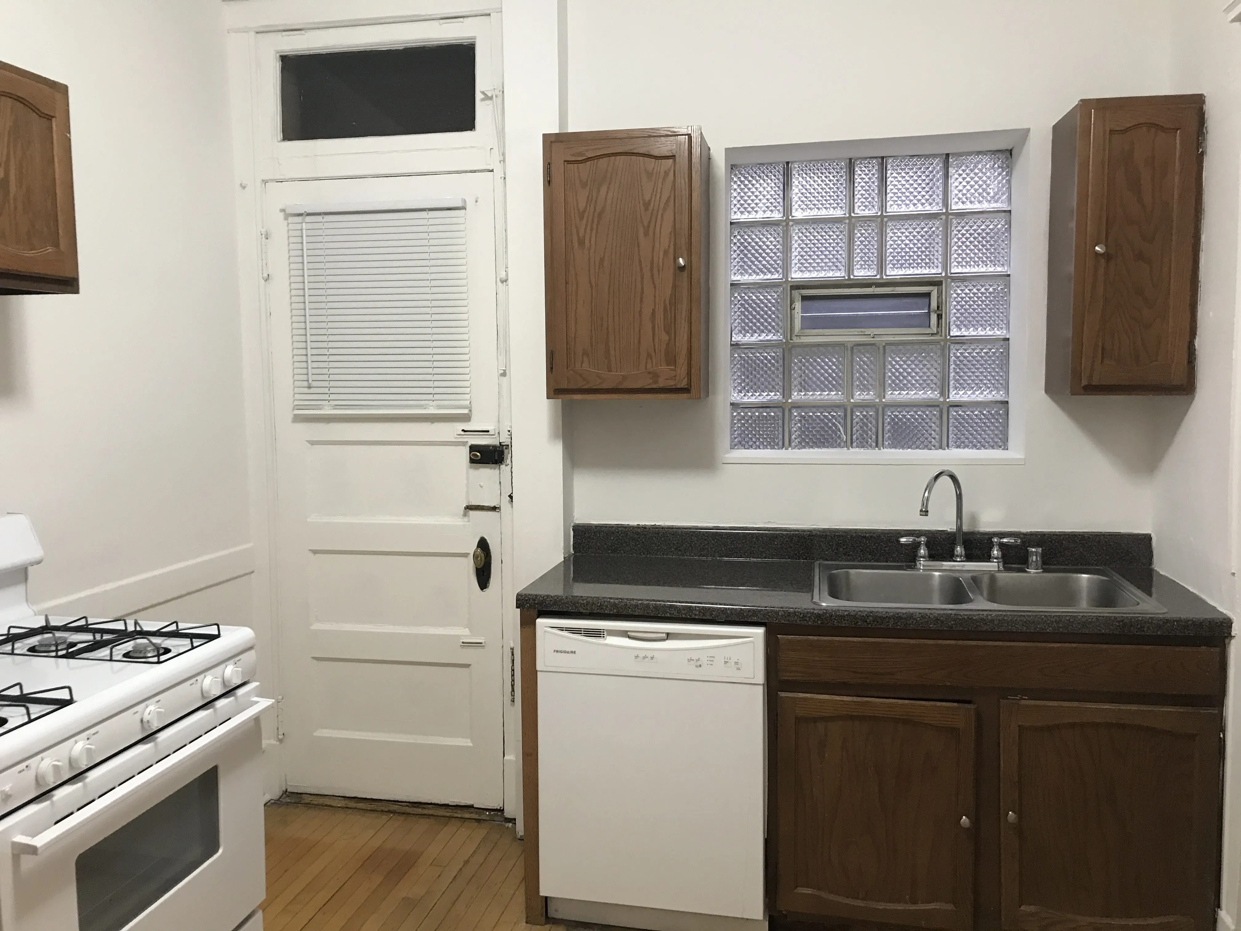 900 W ADDISON ST 60613-The Addison Apartments-unit#2-Chicago-IL