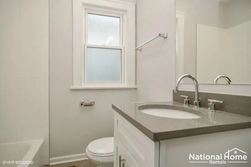 1109  CLEVELAND ST 60202-unit#2-Evanston-IL