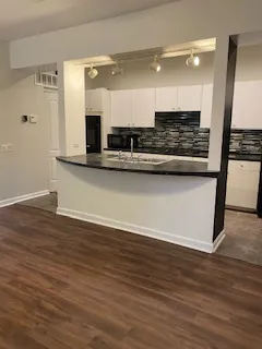 2131 N OAKLEY AVE 60647-unit#Apt-B-Chicago-IL