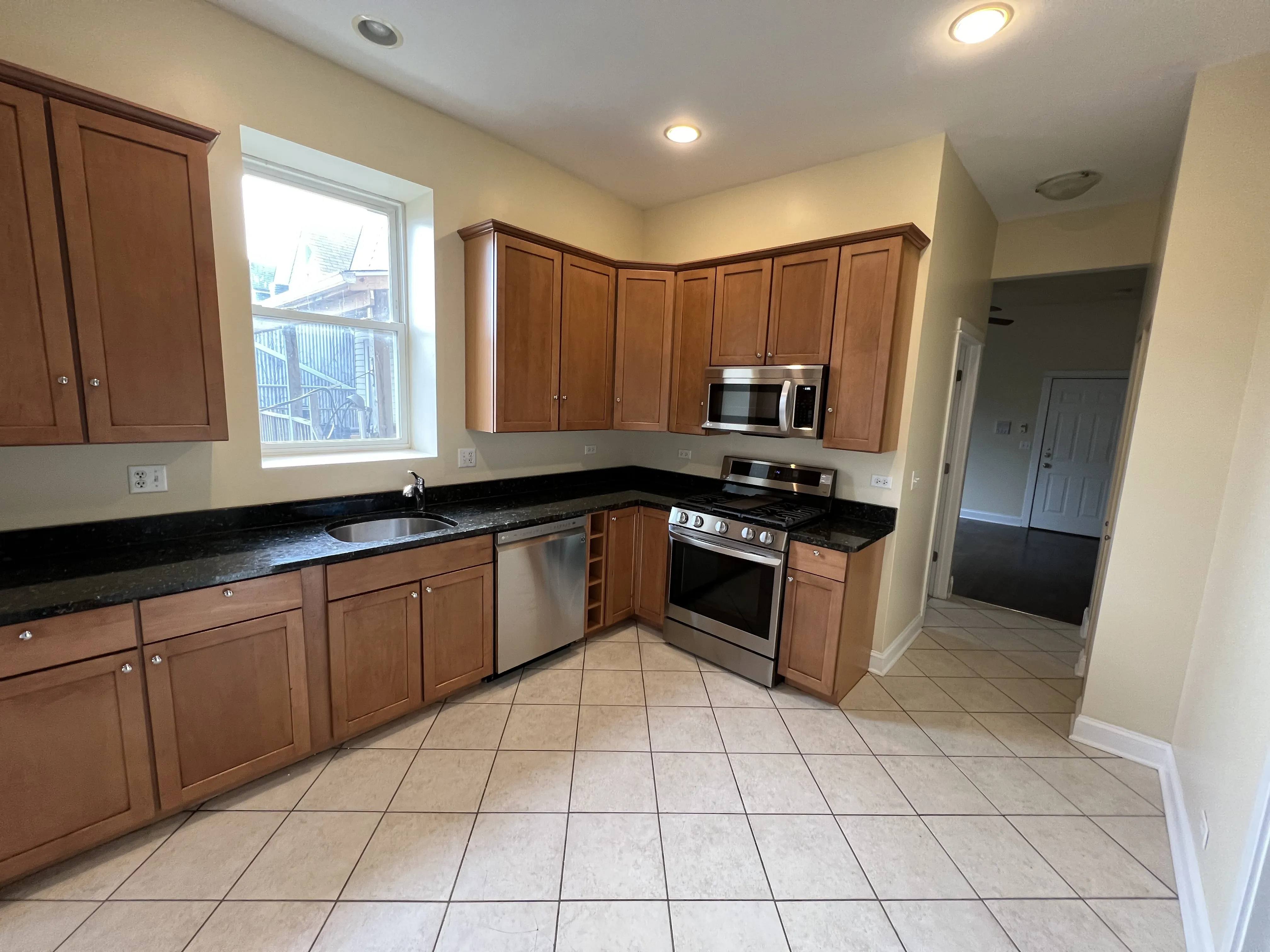 1825 N WASHTENAW AVE 60647-Greystone Manor-unit#02-R-Chicago-IL
