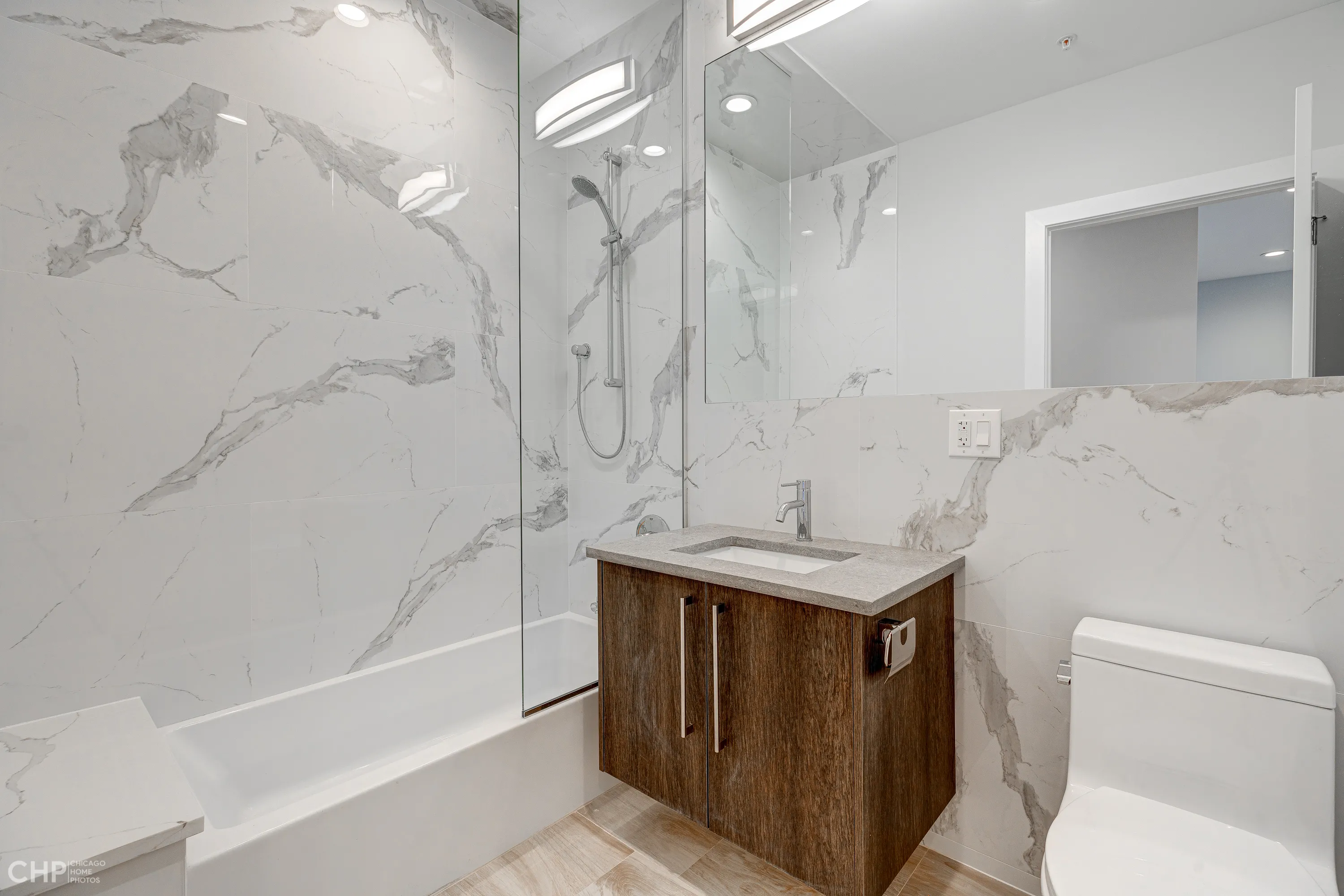 2823 W BELMONT AVE 60618-unit#204-Chicago-IL