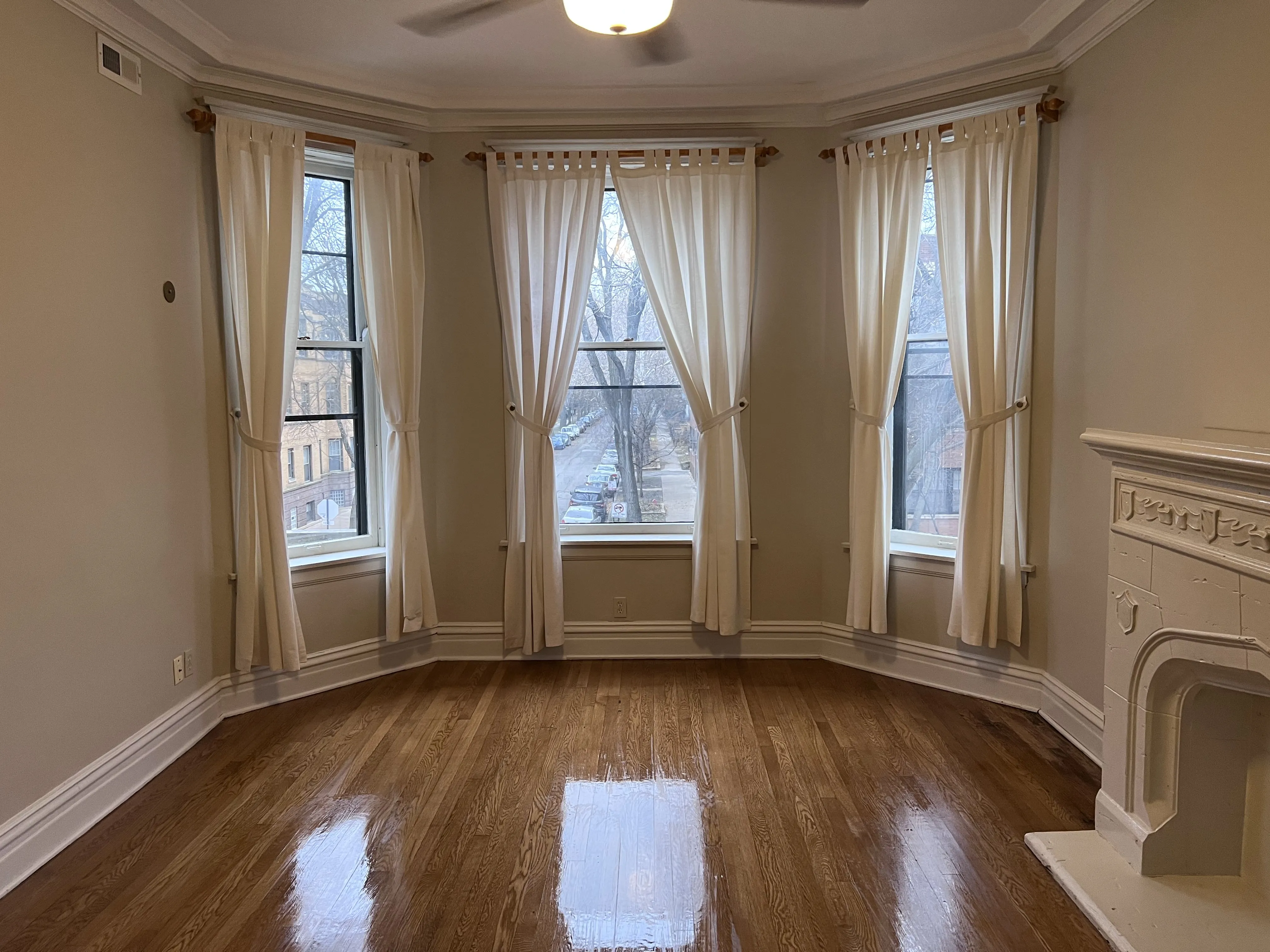 1327 W GRANVLE AVE 60660-unit#02-Chicago-IL