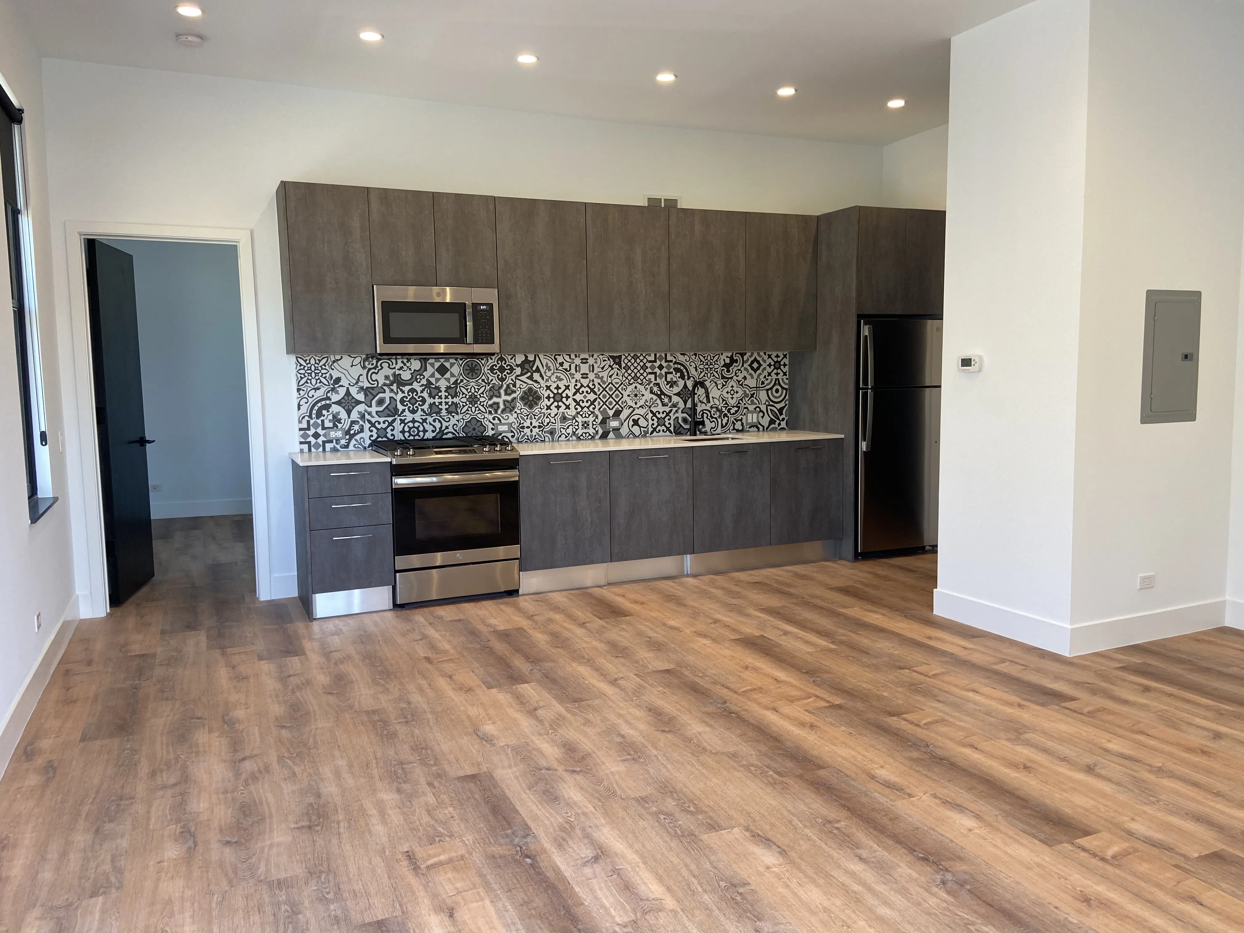 1900 W NORTH AVE 60622-unit#3R-Chicago-IL