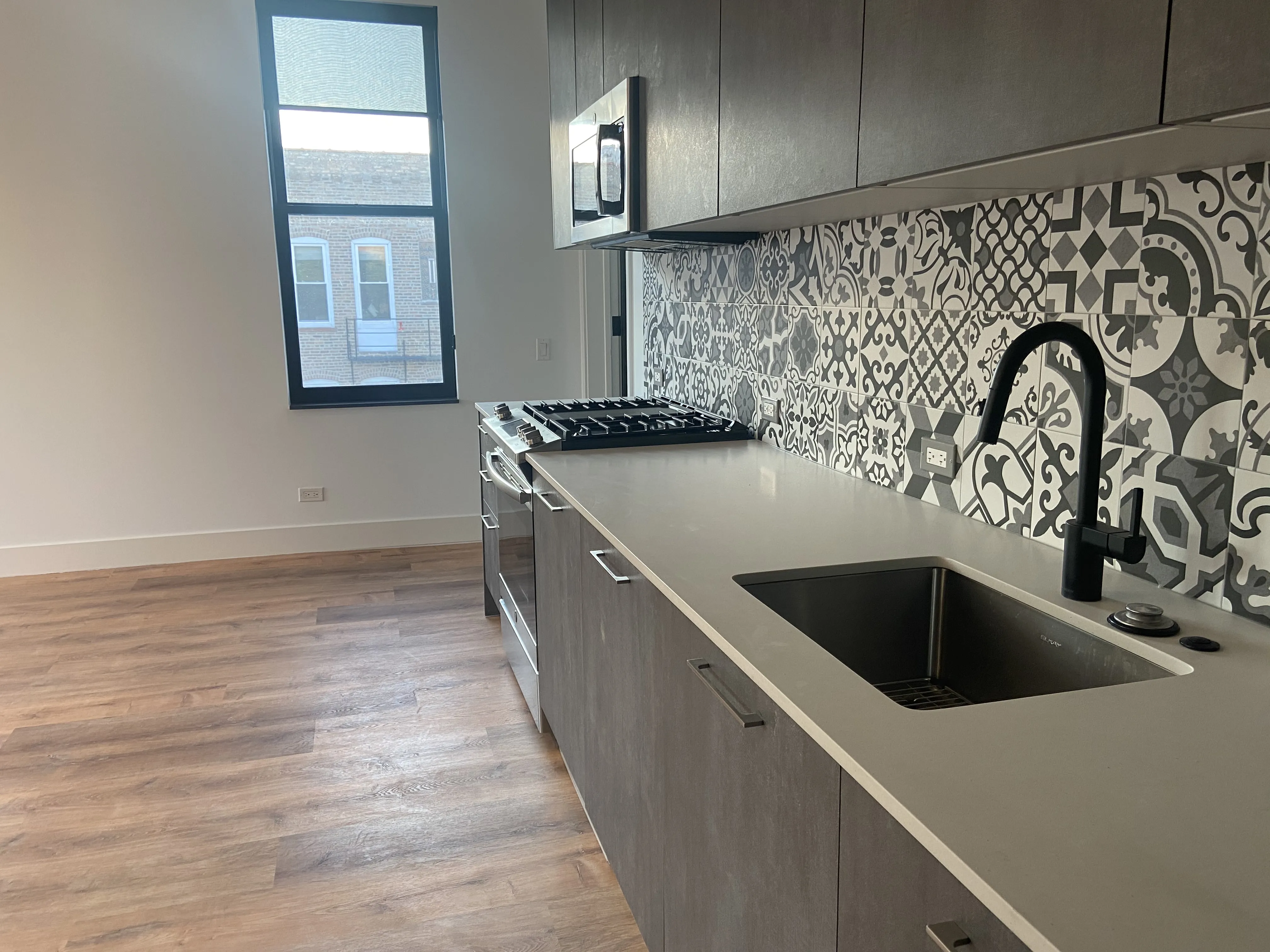 1900 W NORTH AVE 60622-unit#3R-Chicago-IL