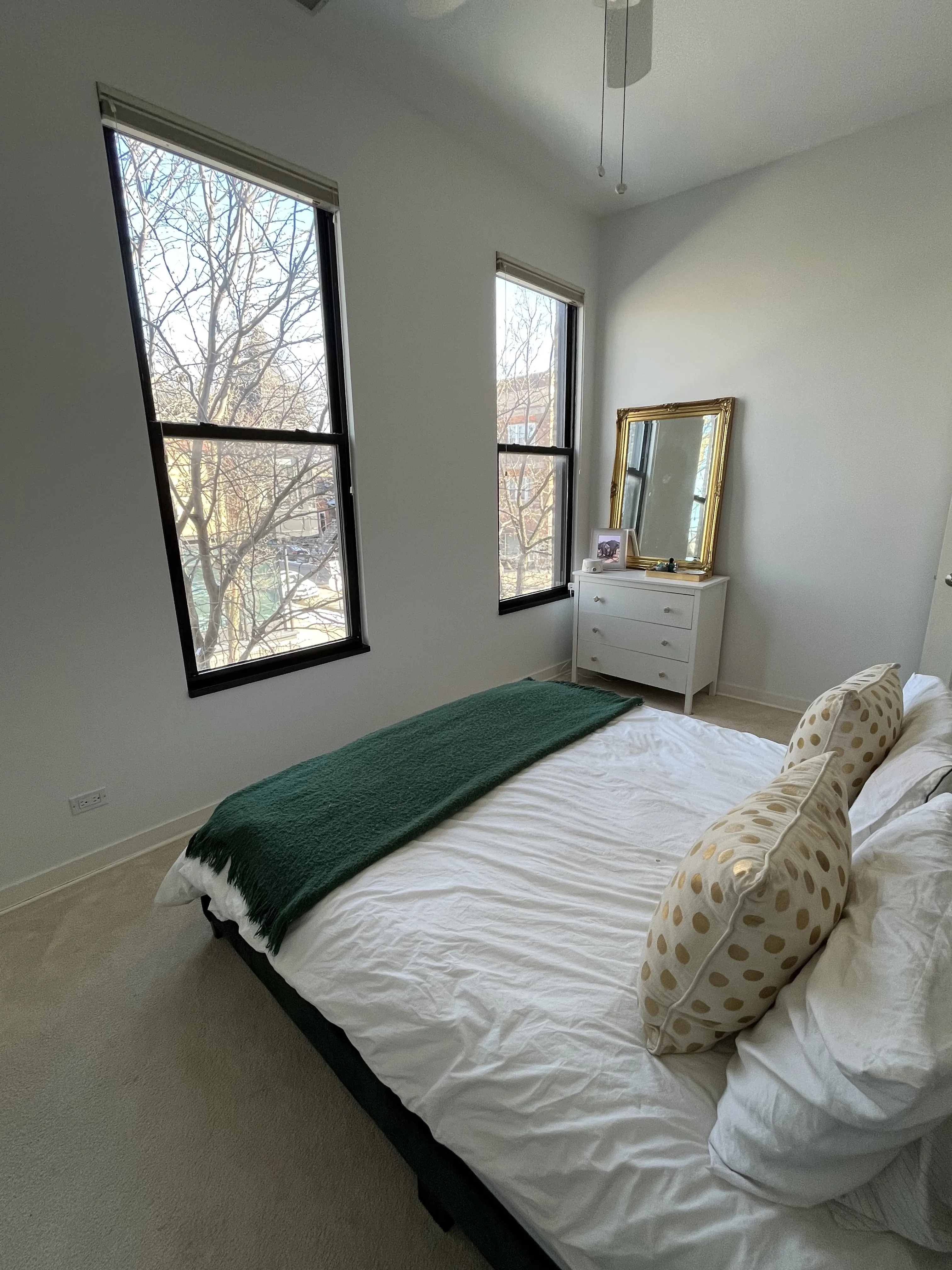 2205 W SHAKESPEARE AVE 60647-unit#2E-Chicago-IL