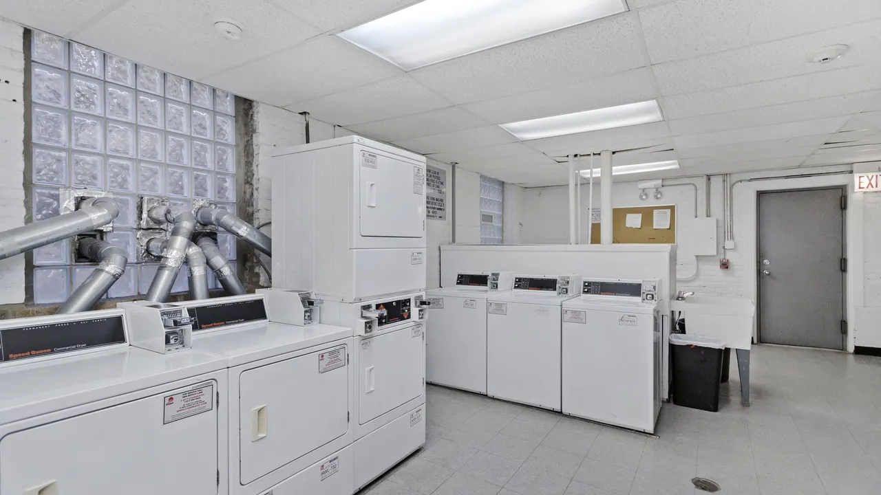 4240 N CLARENDON AVE 60613-unit#406N-Chicago-IL