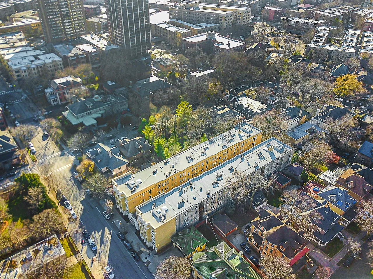 4240 N CLARENDON AVE 60613-unit#406N-Chicago-IL