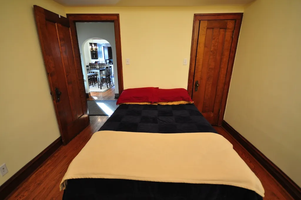 4132 N MOZART ST 60618-Mozart by the Park Apartments-unit#02-Chicago-IL