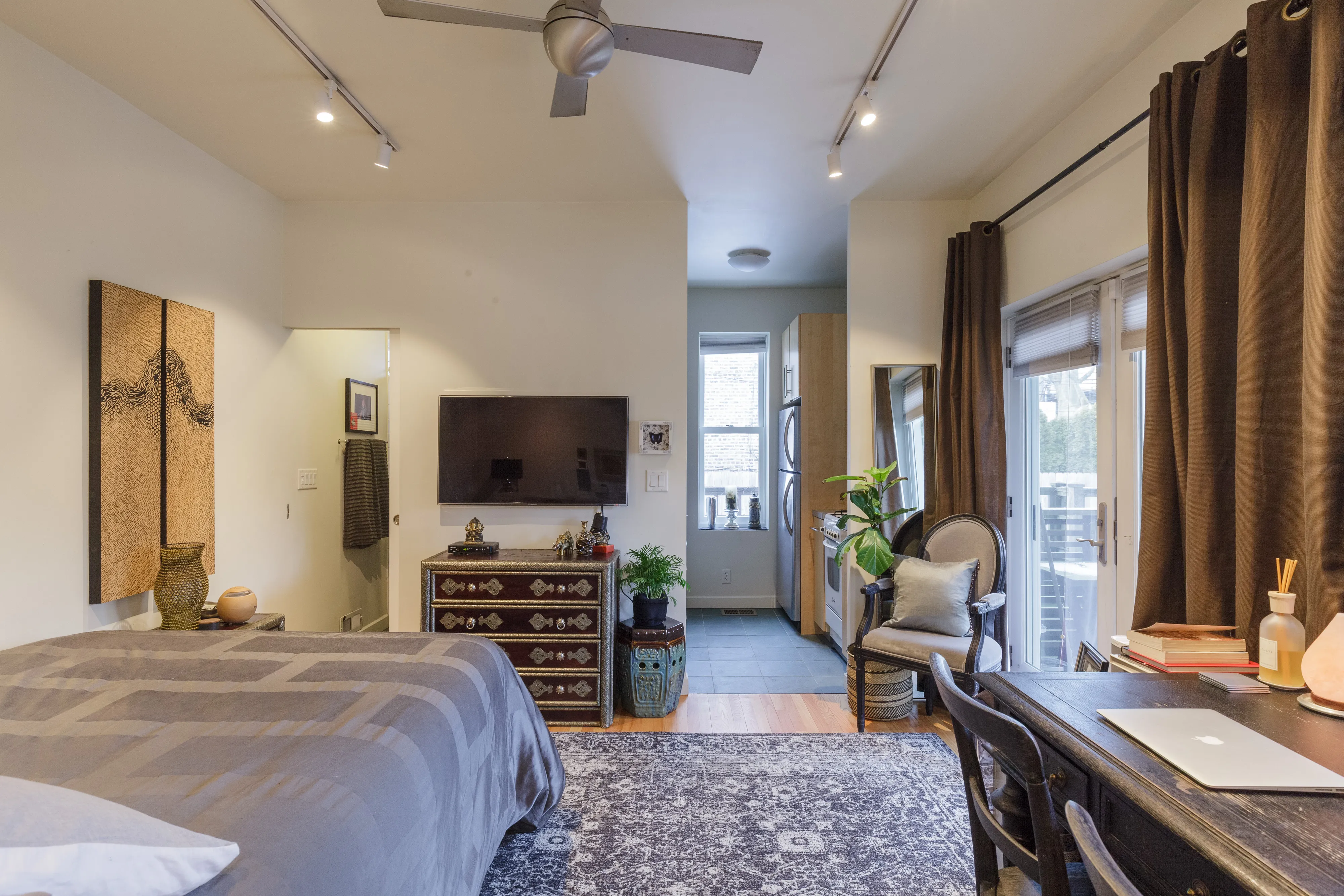 1511 N WICKER PARK AVE 60622-unit#1R-Chicago-IL