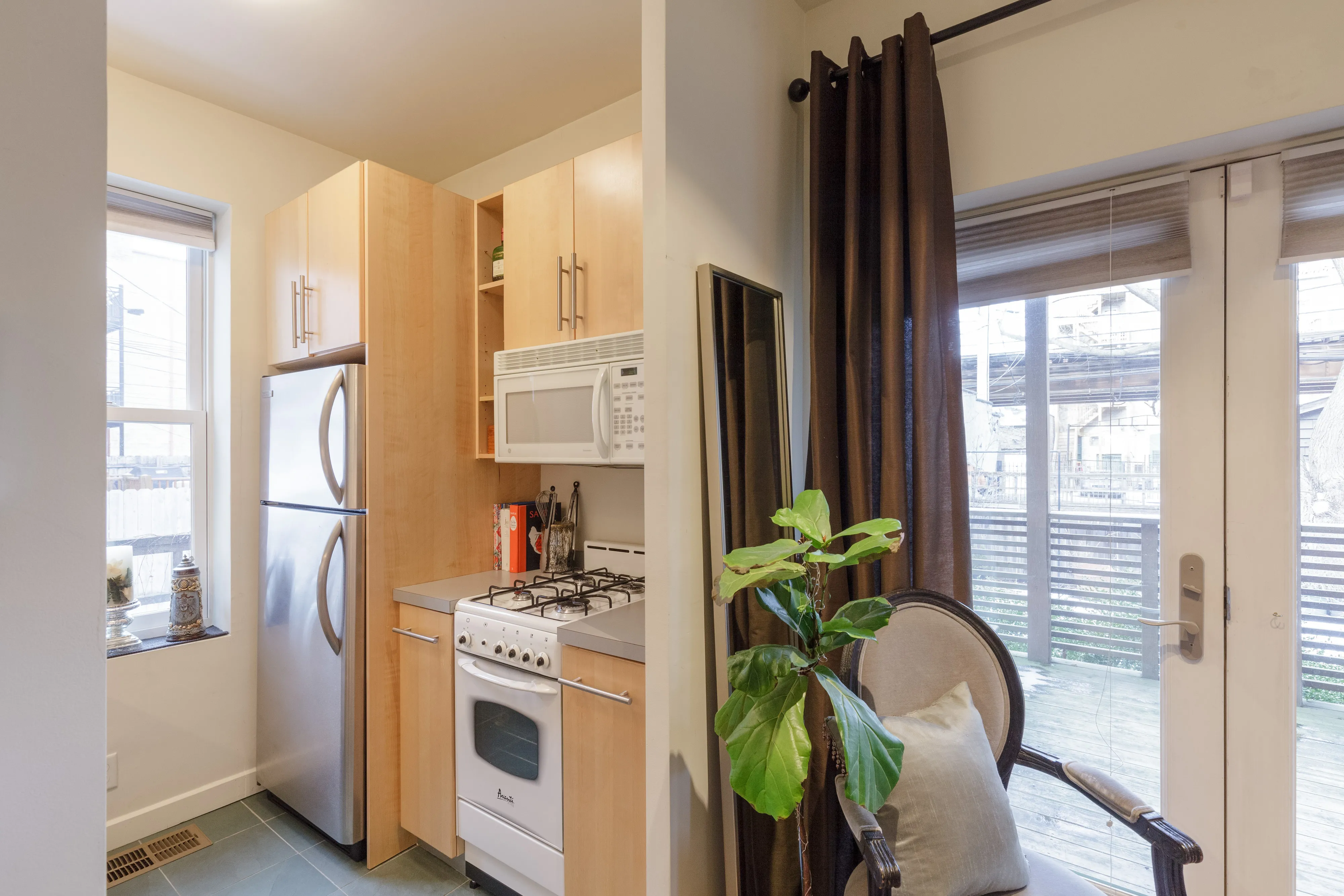 1511 N WICKER PARK AVE 60622-unit#1R-Chicago-IL