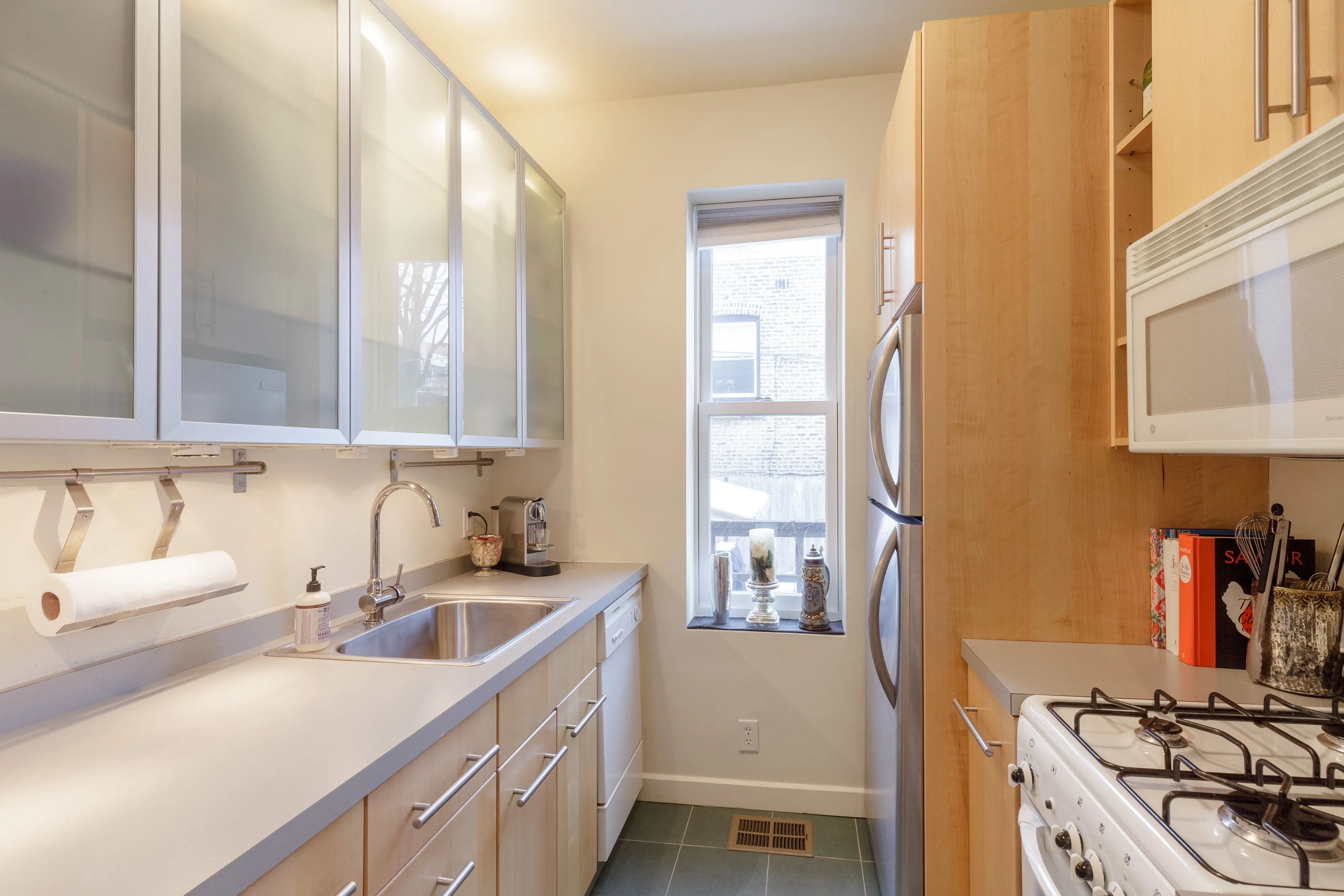 1511 N WICKER PARK AVE 60622-unit#1R-Chicago-IL