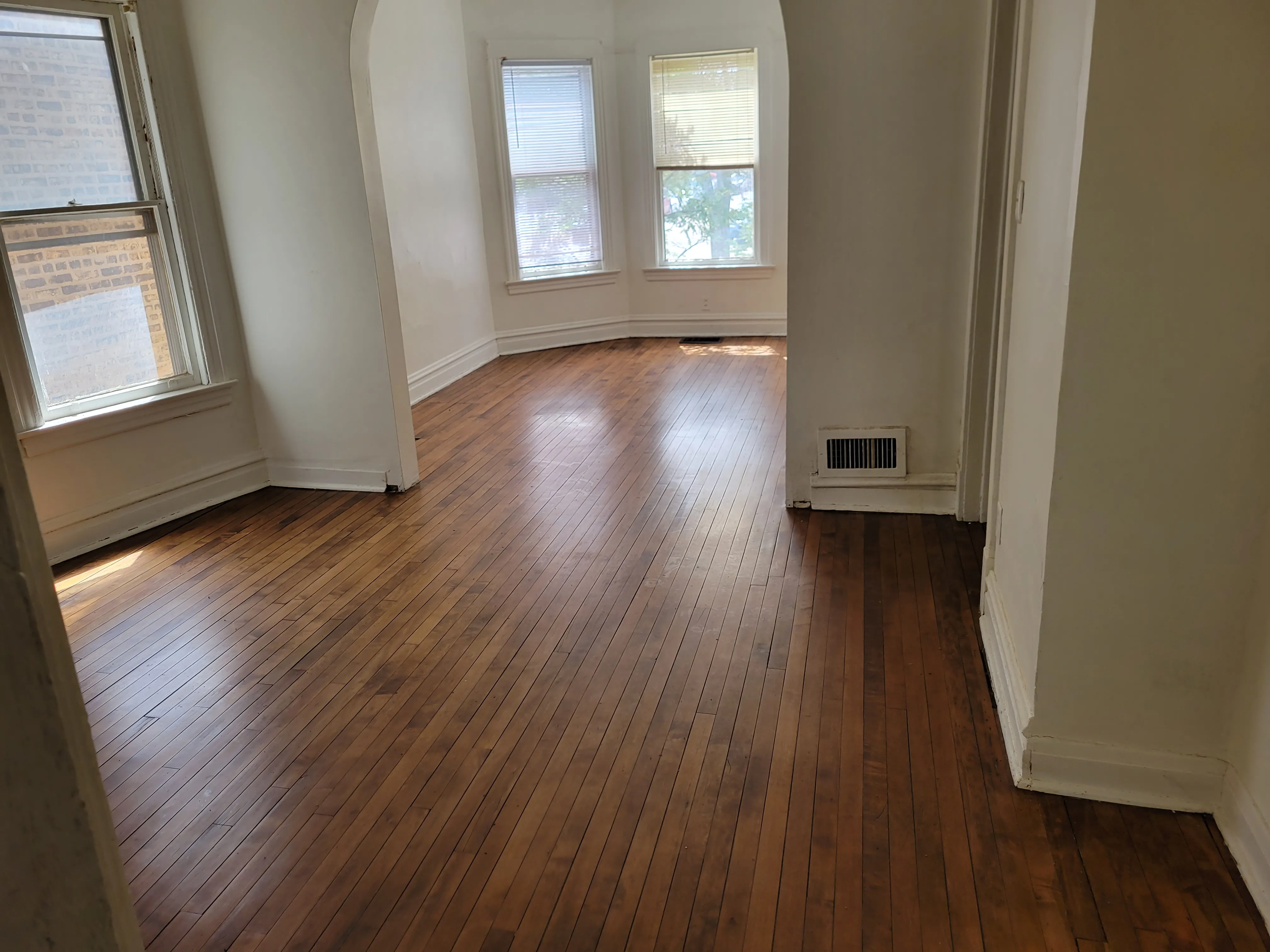 2320 W EASTWOOD AVE 60625-Keenan Apartments-unit#01-Chicago-IL
